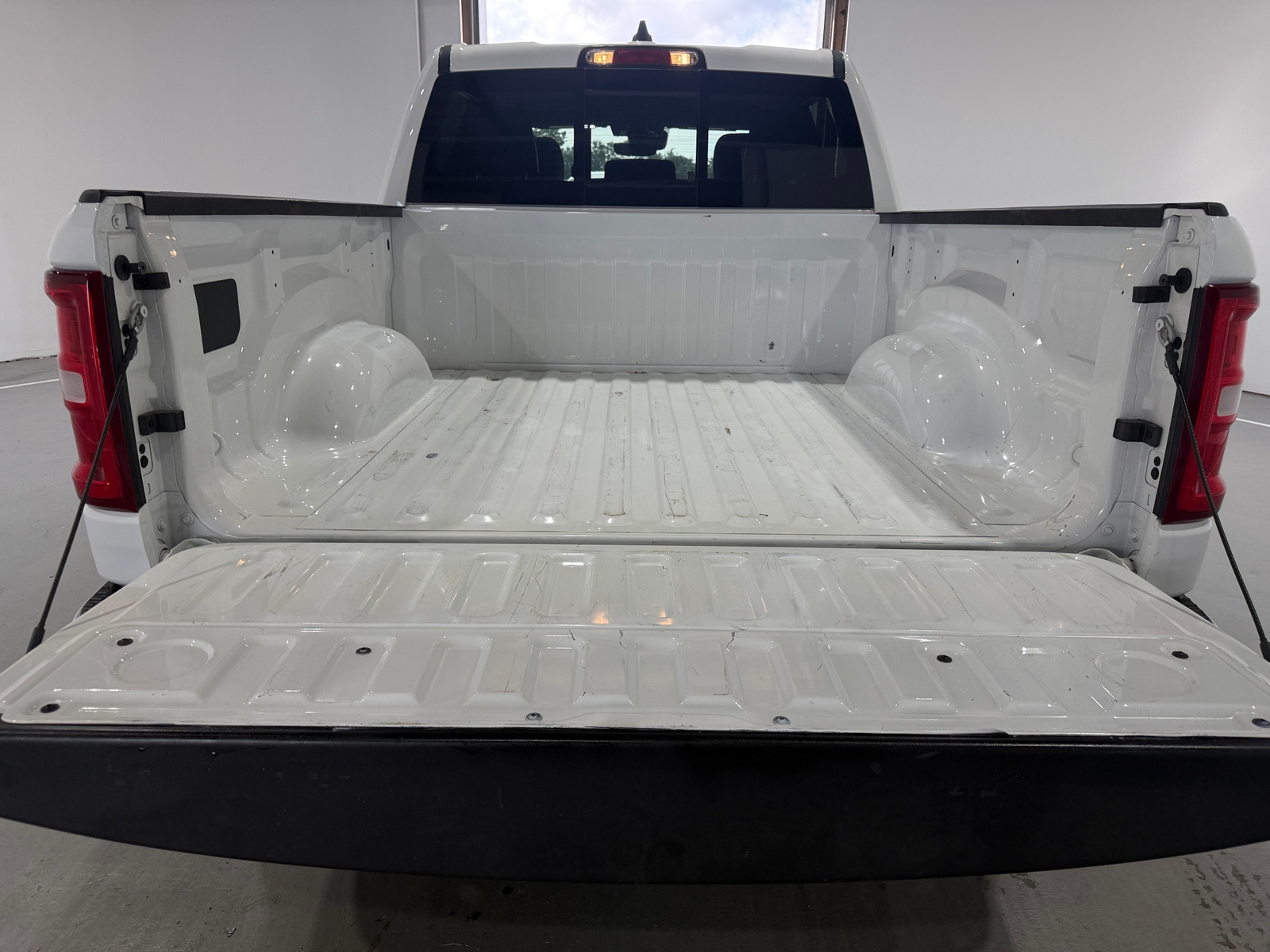 Thumbnail: 2026 RAM 1500 - 6