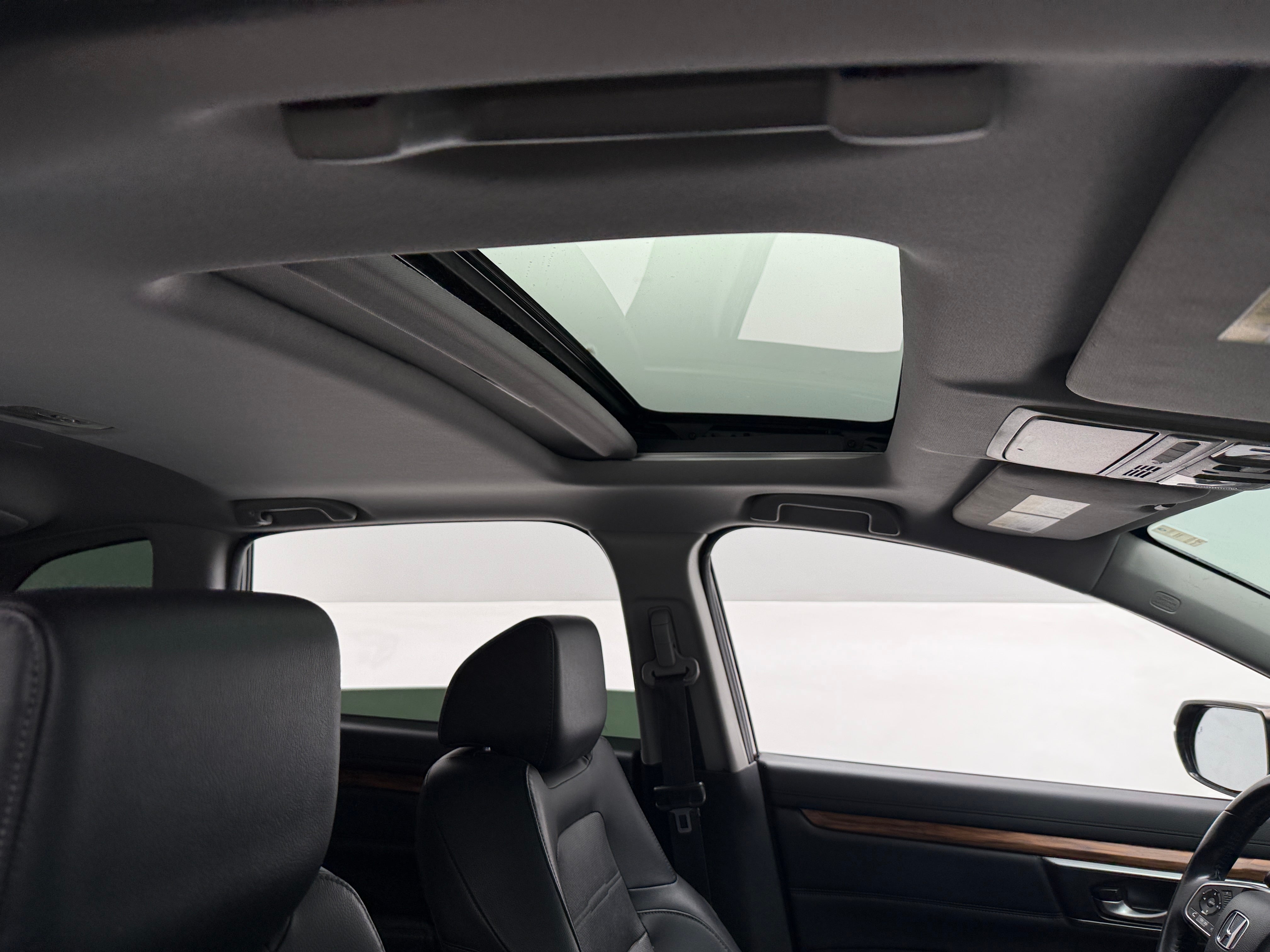 2017 Honda CR-V Touring - Photo 4