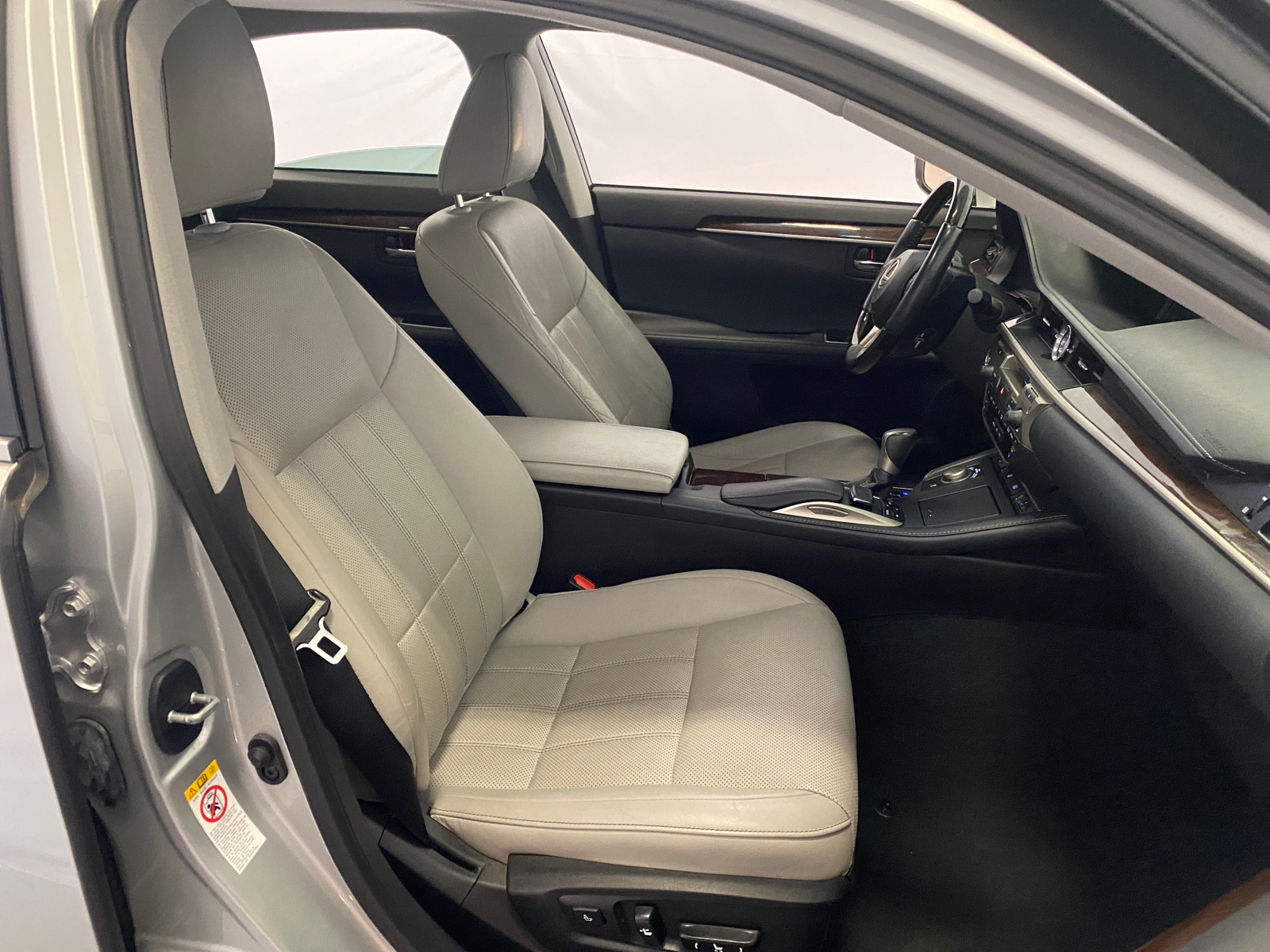 Thumbnail: 2018 Lexus ES - 2