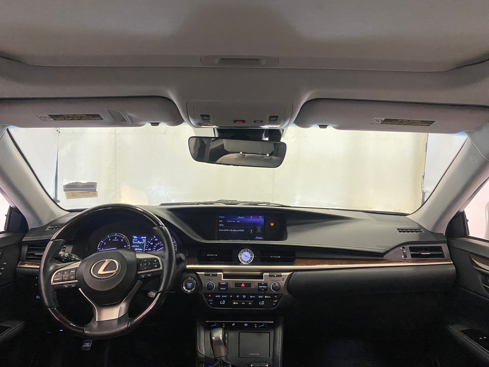 Thumbnail: 2018 Lexus ES - 3