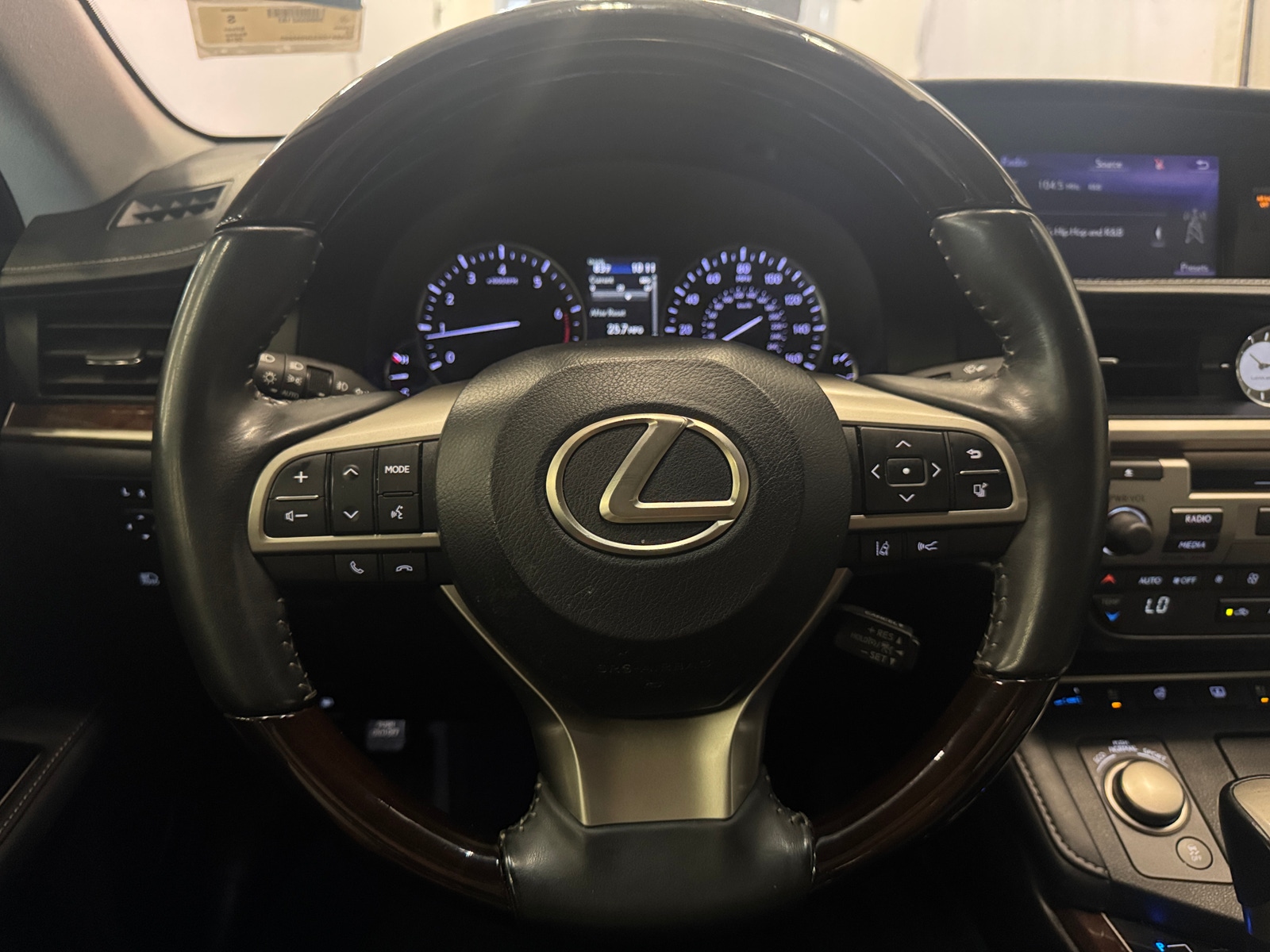 Thumbnail: 2018 Lexus ES - 5