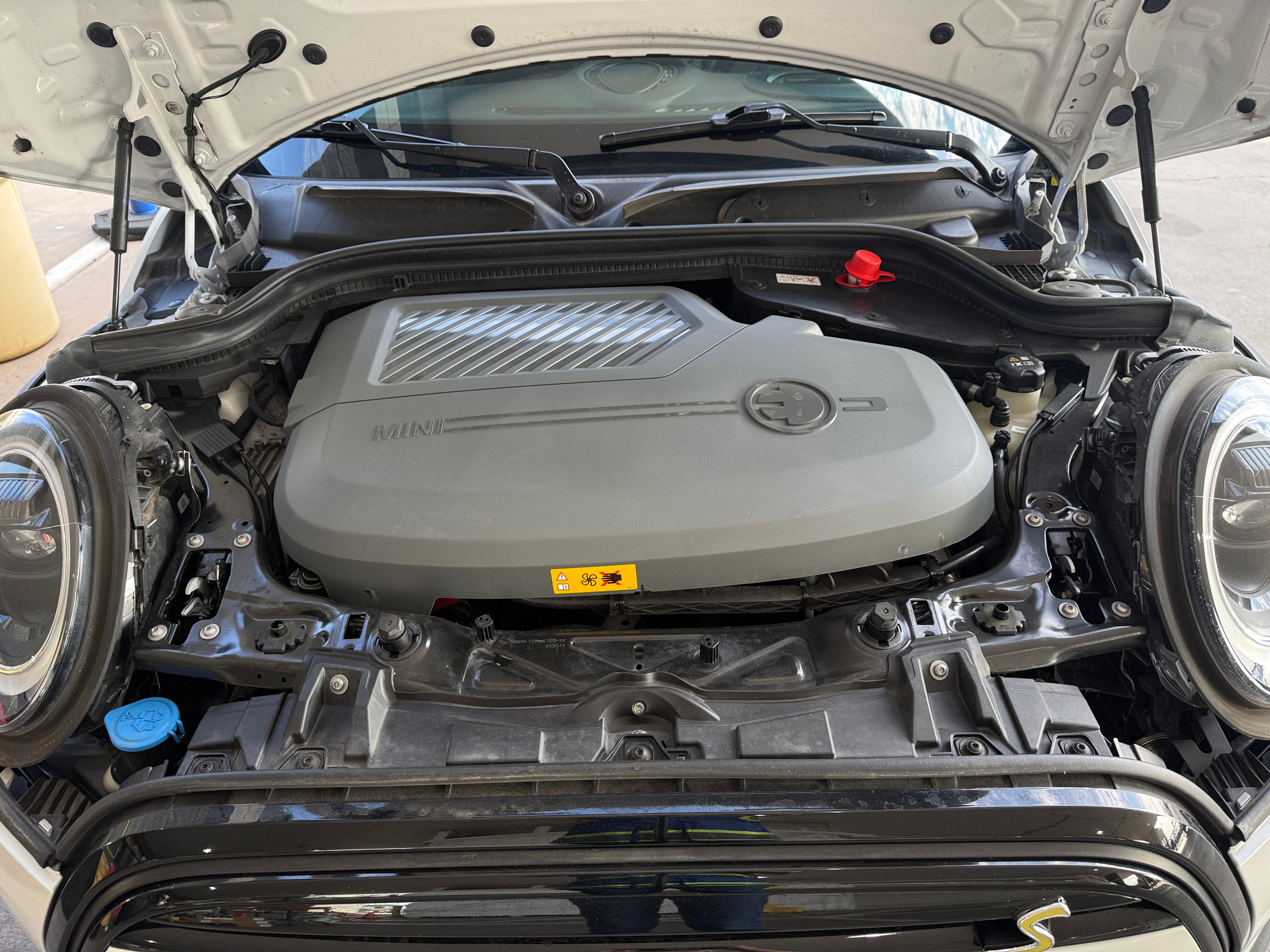 Used 2023 MINI Hardtop 2 Door SE with VIN WMW13DJ0XP2T81966 for sale in Auburn, WA
