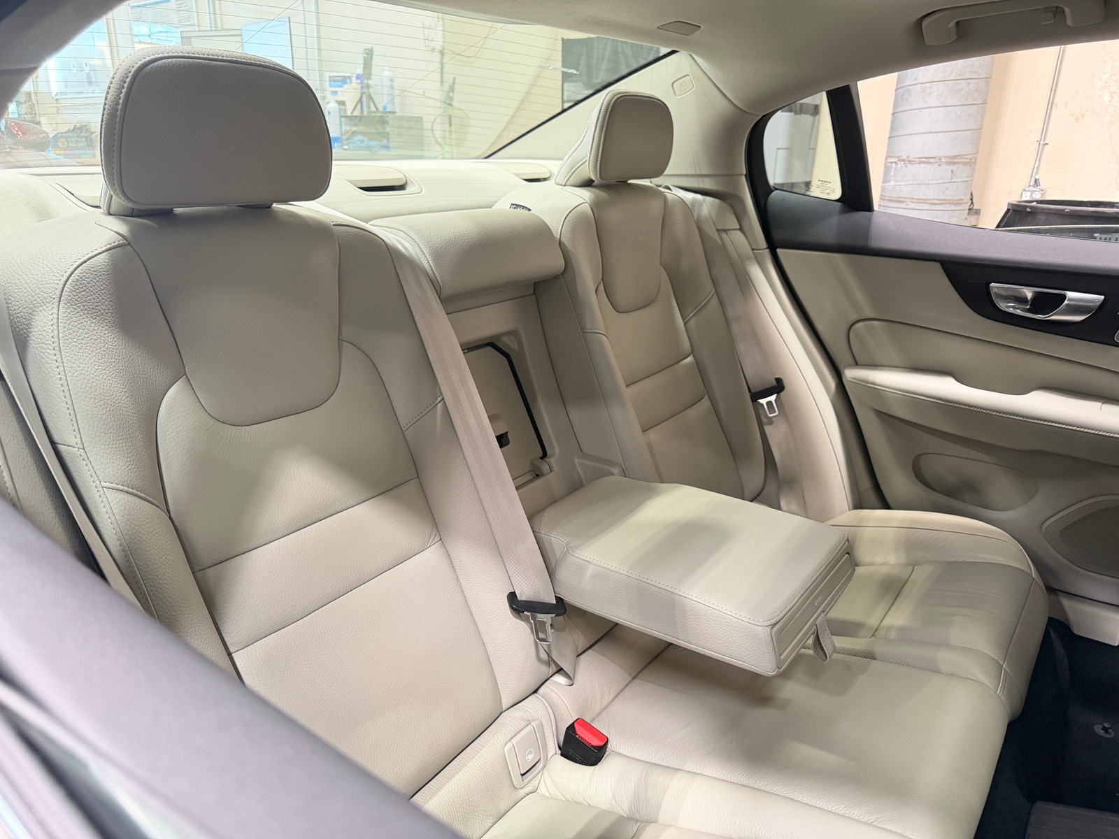 Thumbnail: 2023 Volvo S60 - 5