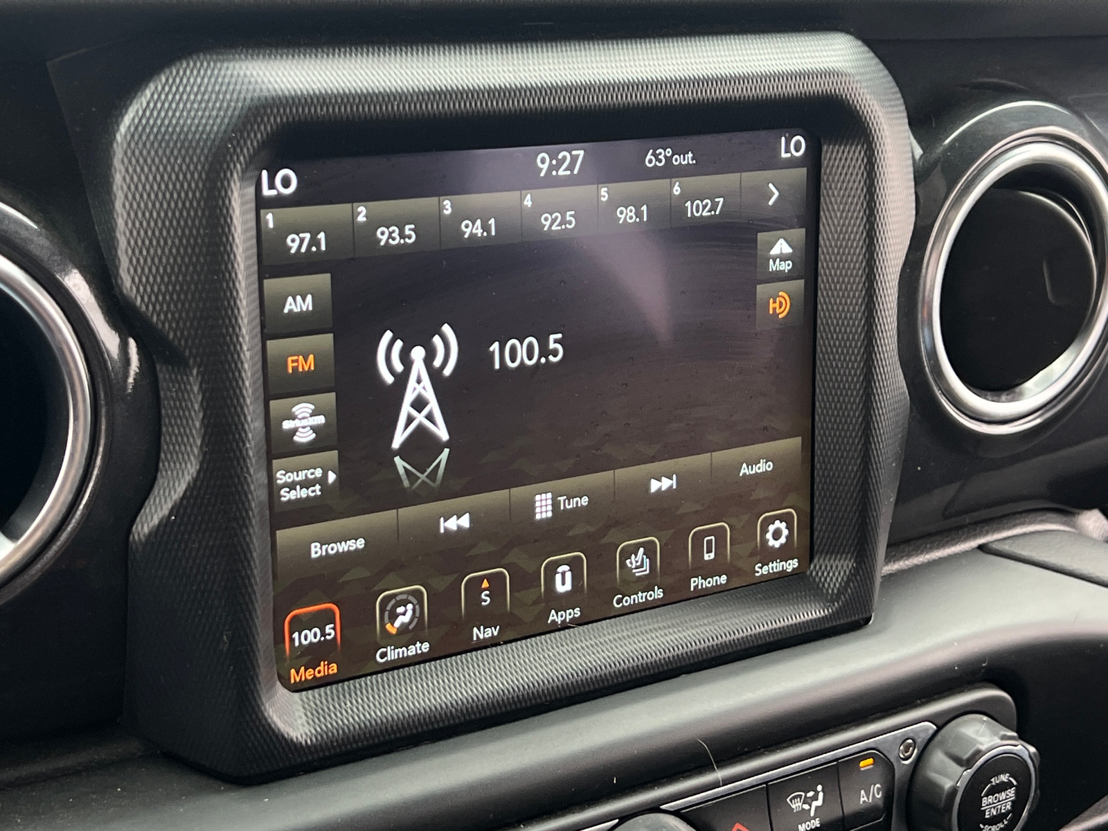 Thumbnail: 2021 Jeep Wrangler - 3