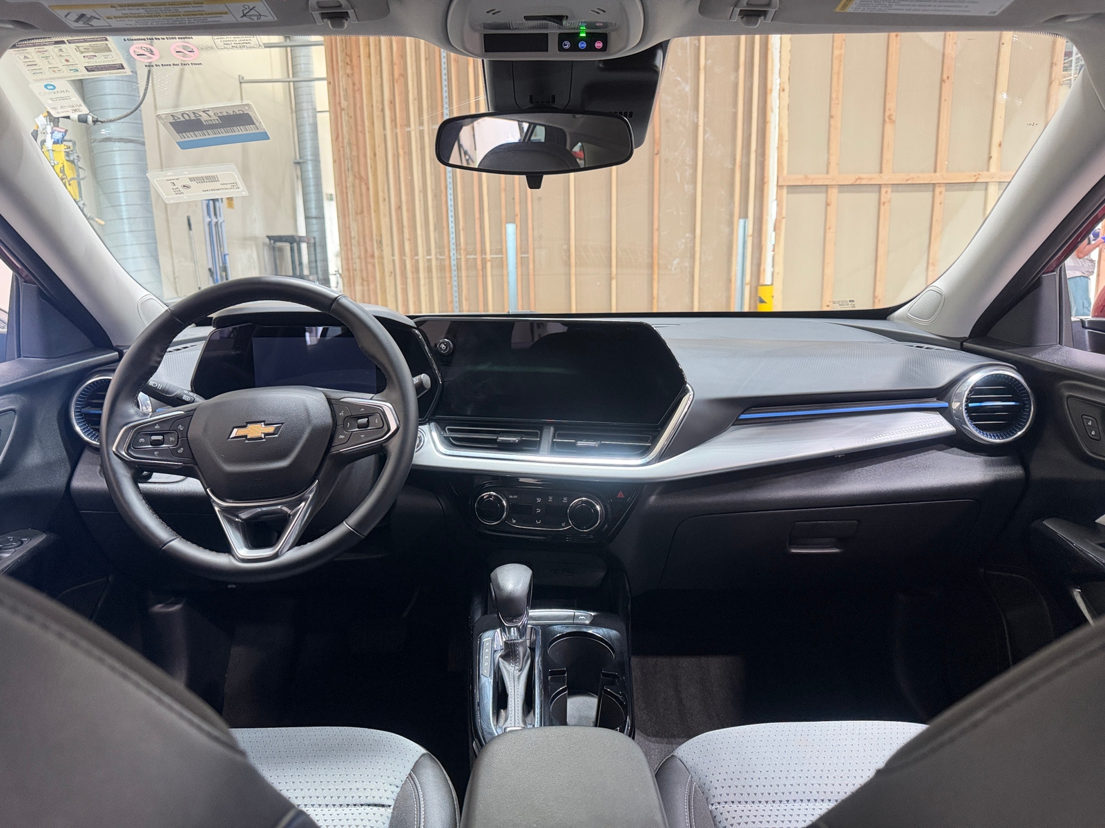 Thumbnail: 2025 Chevrolet Trax - 2