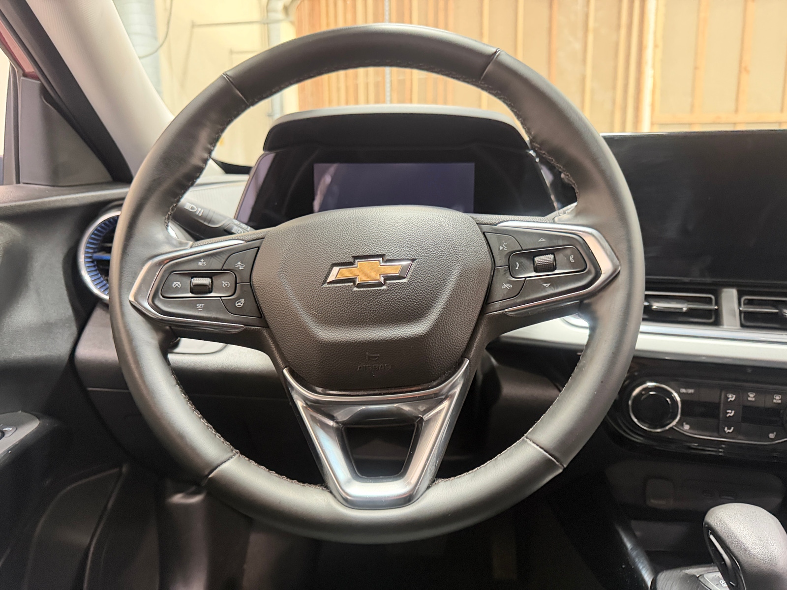 Thumbnail: 2025 Chevrolet Trax - 4