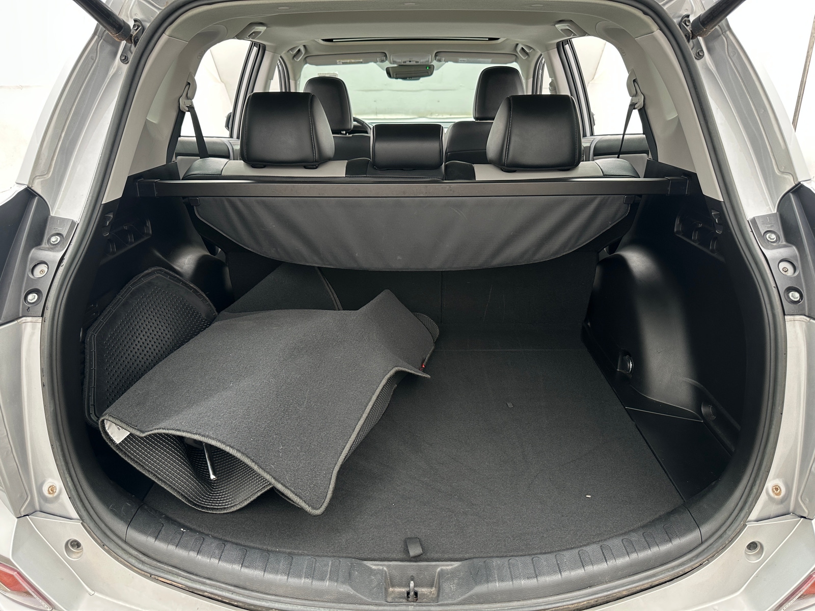 Thumbnail: 2017 Toyota RAV4 - 6