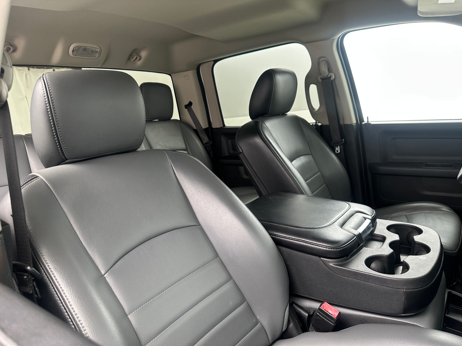 Thumbnail: 2022 RAM 1500 Classic - 2