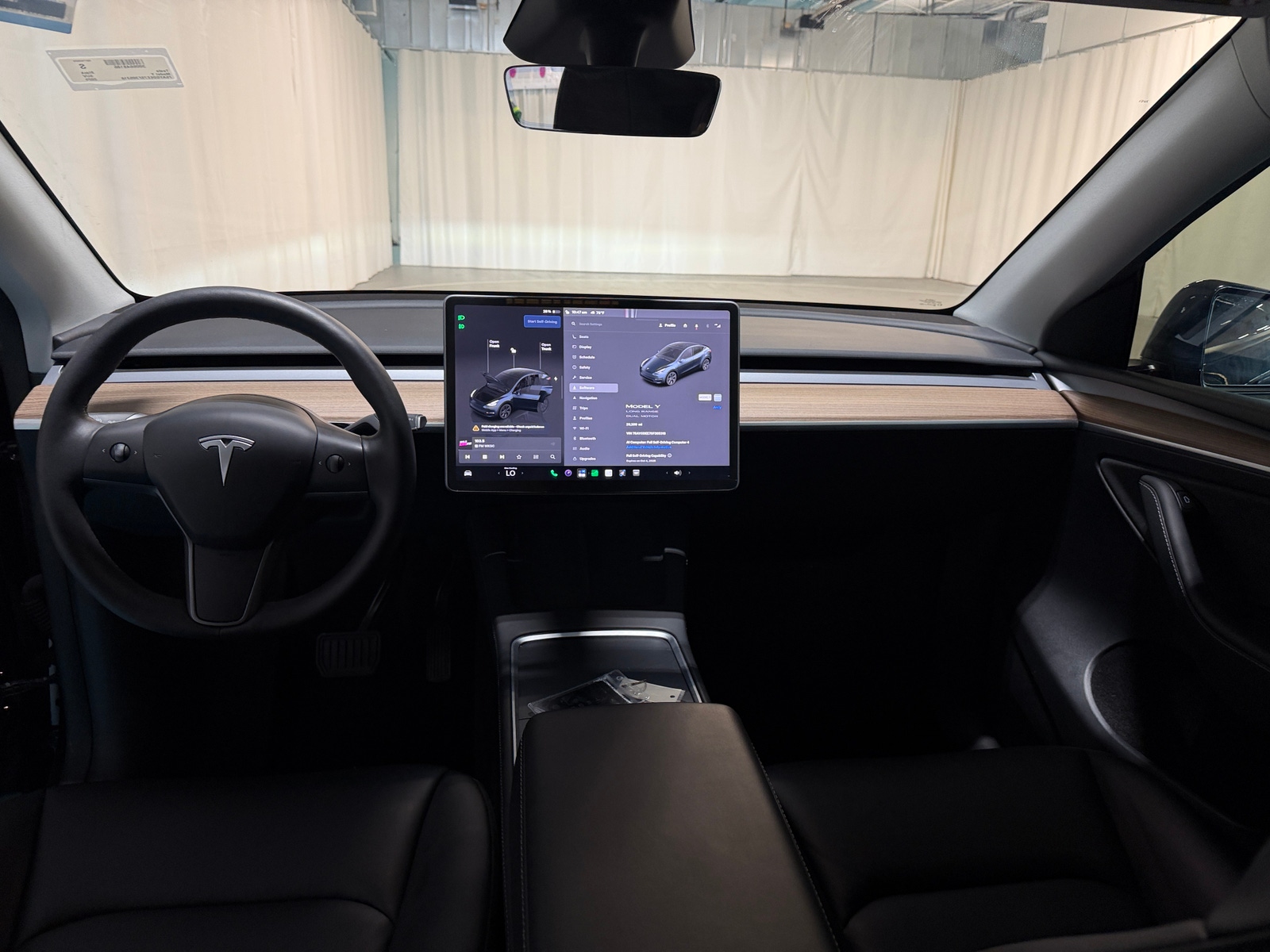 Thumbnail: 2025 Tesla Model Y - 2