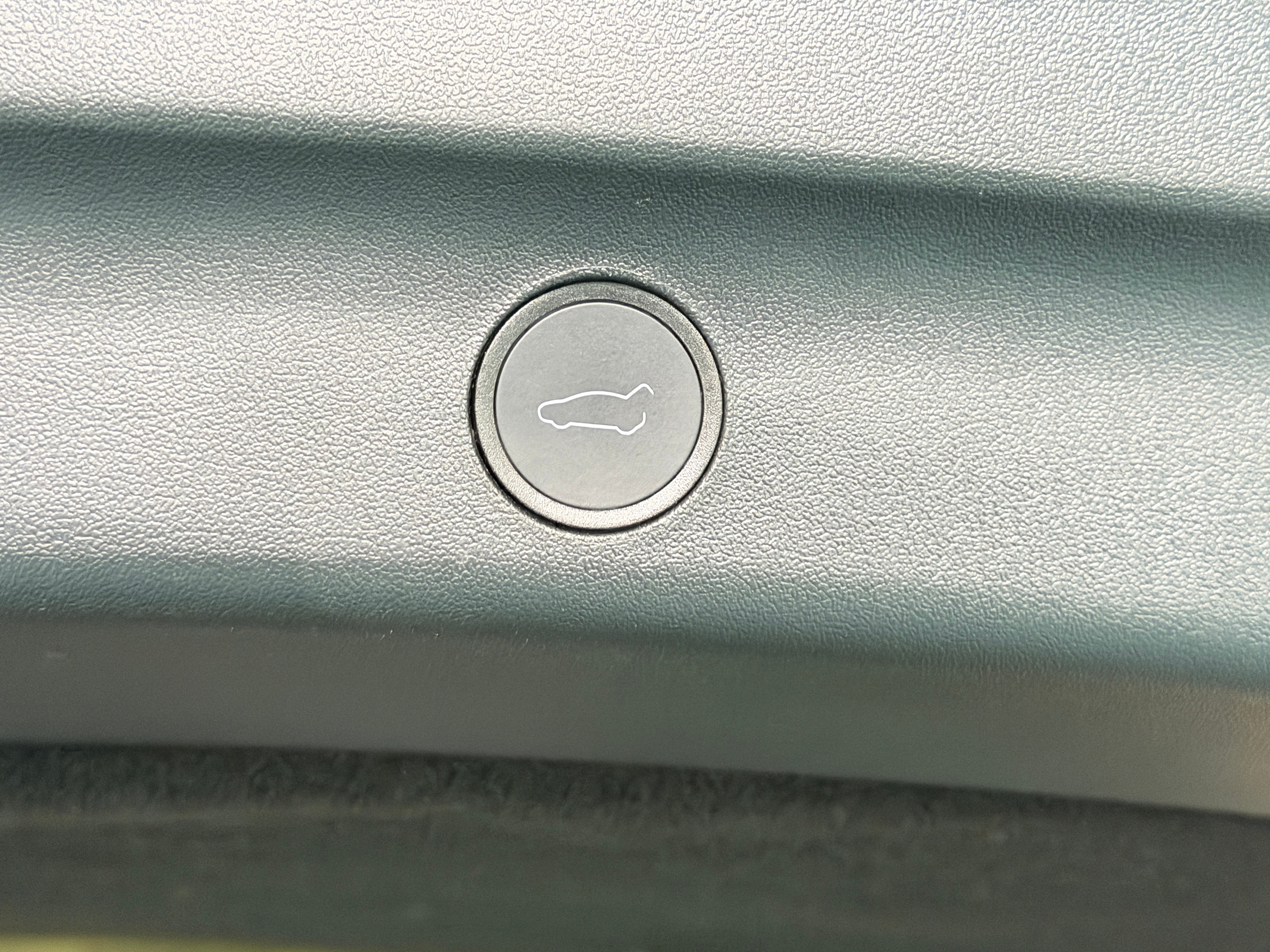 Used 2025 Tesla Model Y Long Range with VIN 7SAYGDEE7SF305318 for sale in Auburn, WA