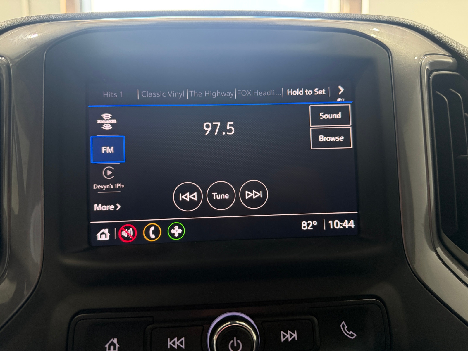Thumbnail: 2024 Chevrolet Silverado 1500 - 4