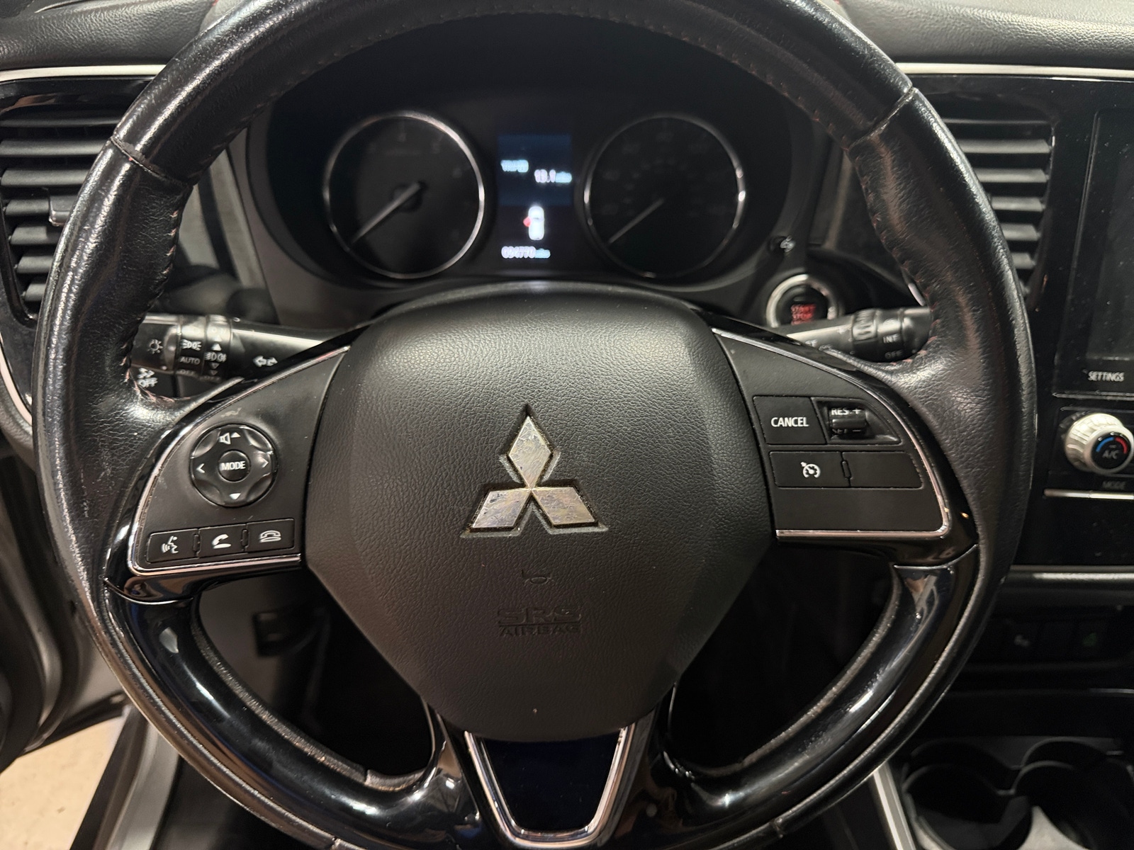 Thumbnail: 2020 Mitsubishi Outlander - 5