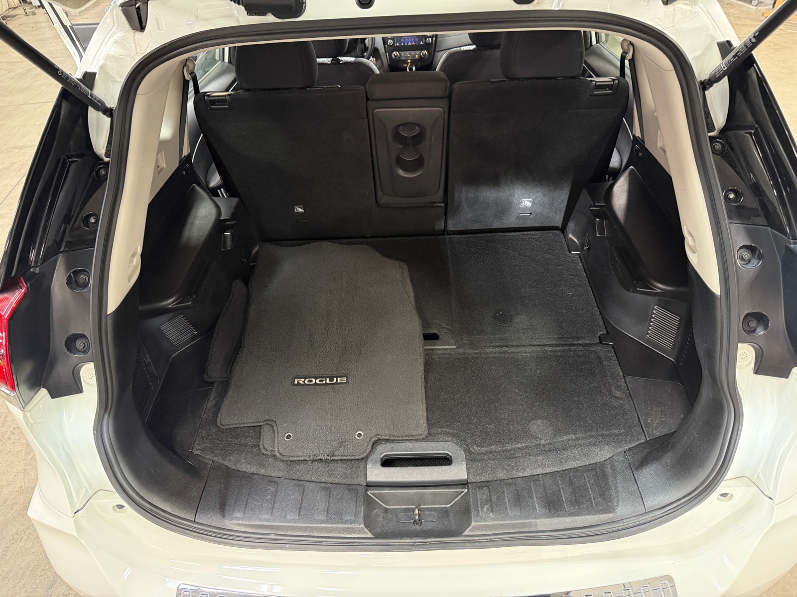 Thumbnail: 2018 Nissan Rogue - 7