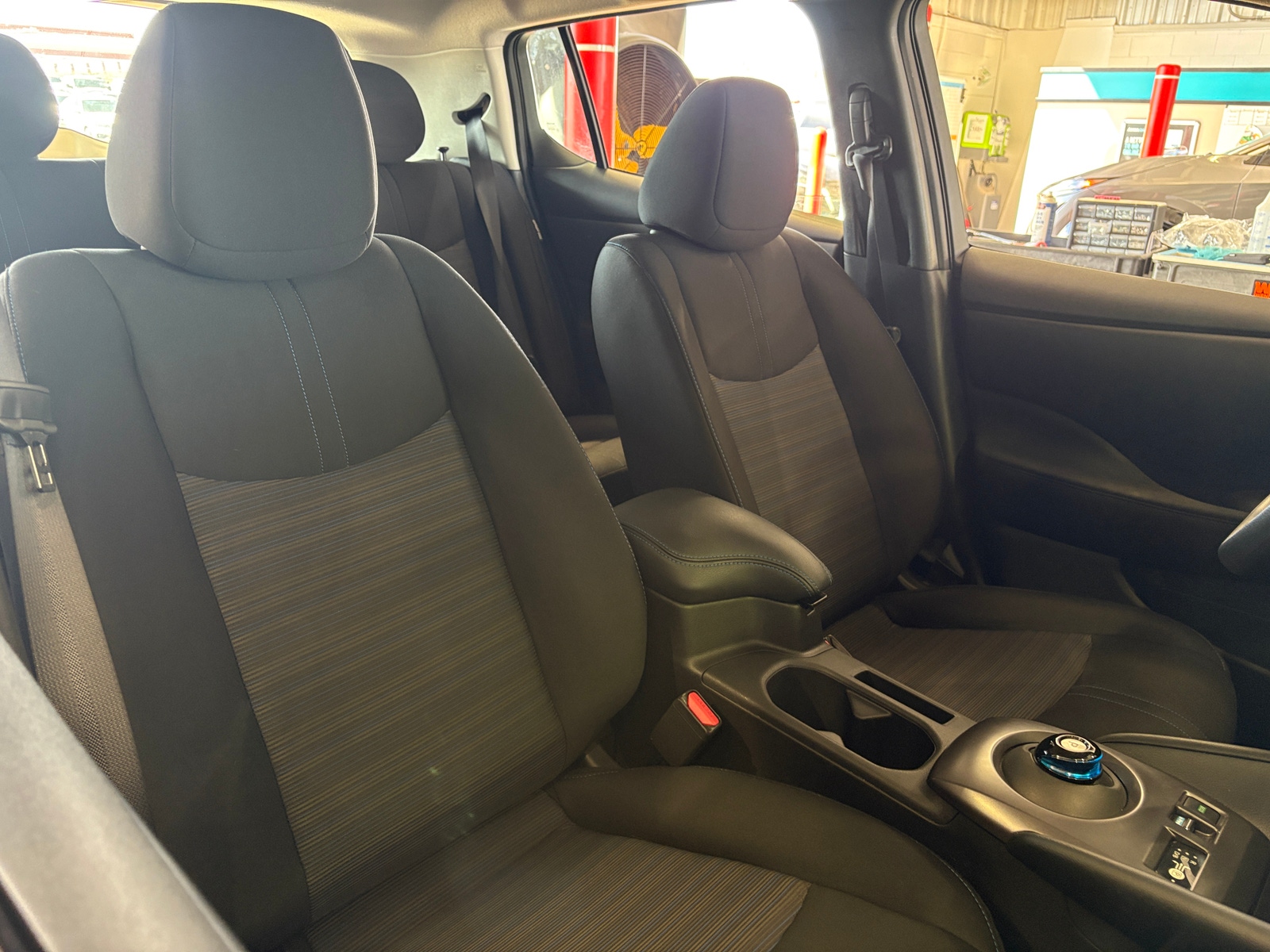 Thumbnail: 2025 Nissan Leaf - 2