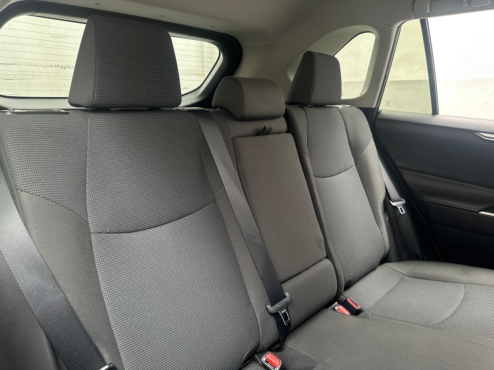 Thumbnail: 2020 Toyota RAV4 - 6