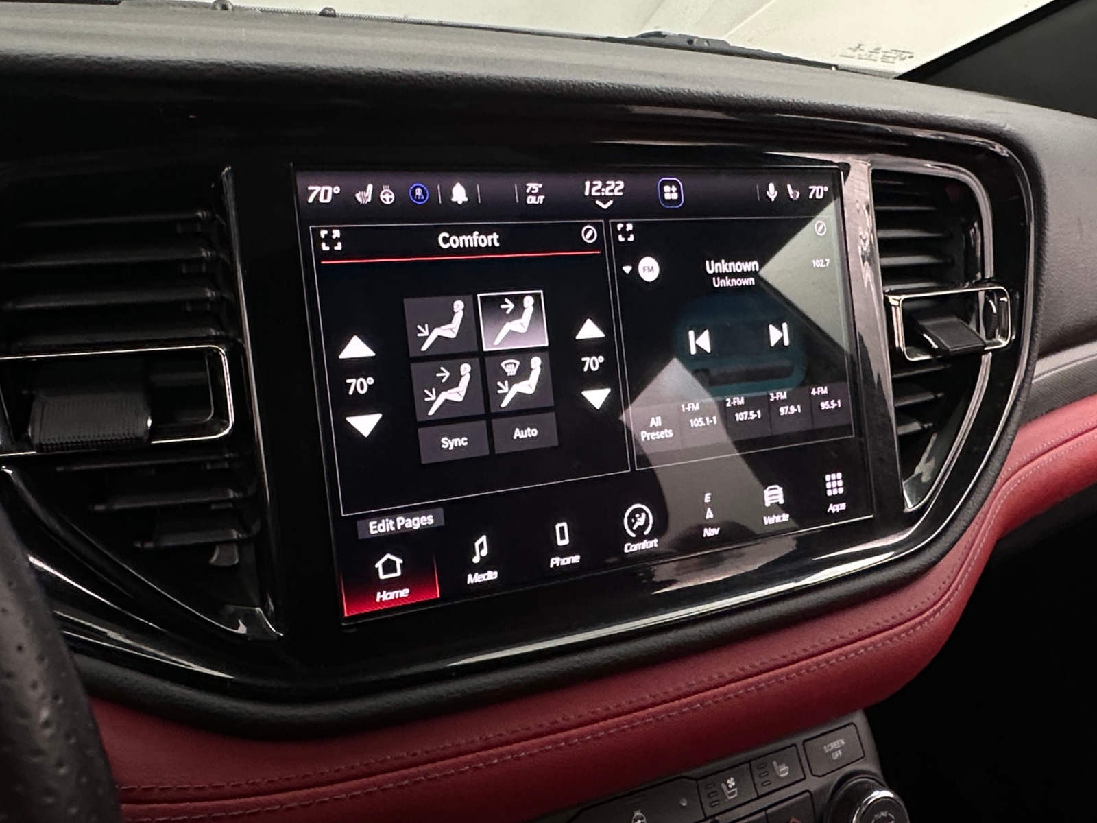 Thumbnail: 2022 Dodge Durango - 3