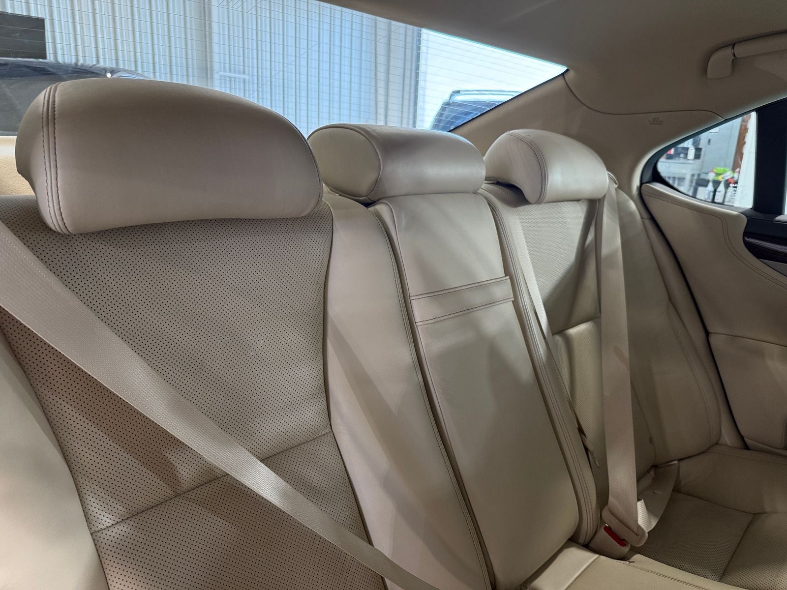 Thumbnail: 2014 Lexus LS - 5
