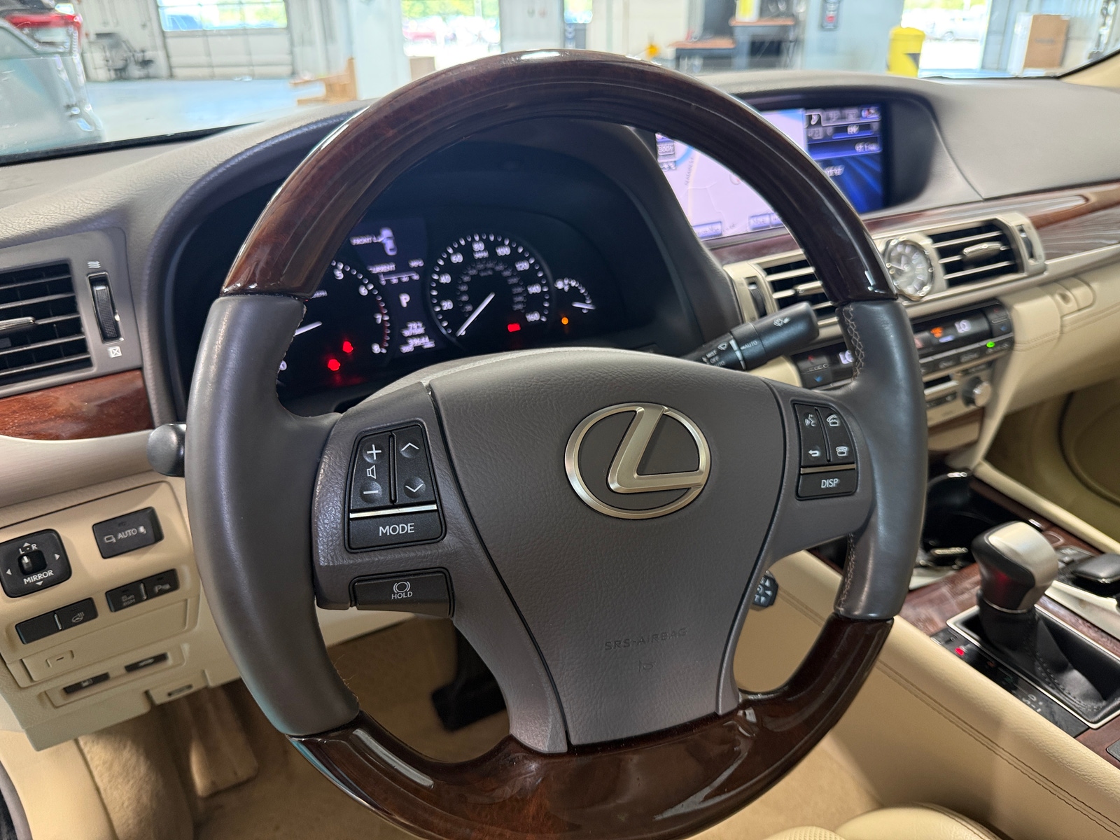 Thumbnail: 2014 Lexus LS - 4