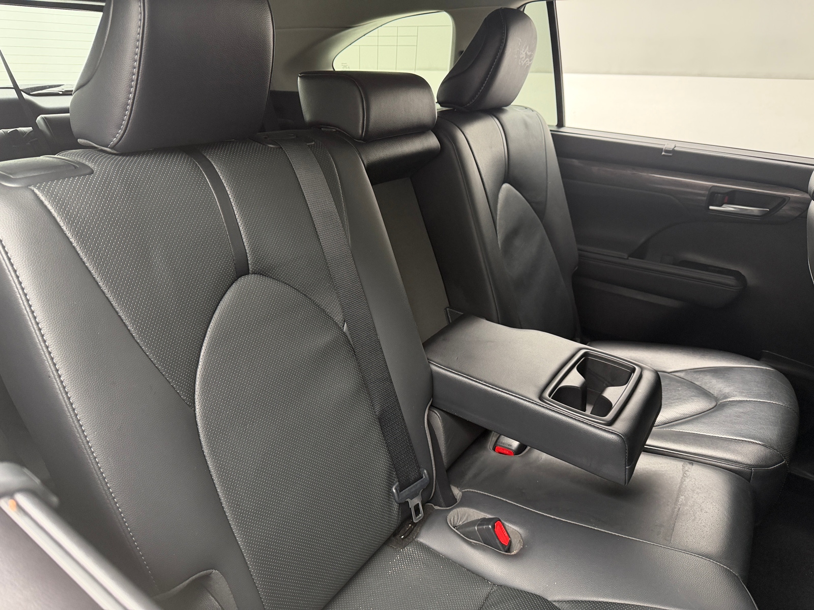 Thumbnail: 2021 Toyota Highlander - 5