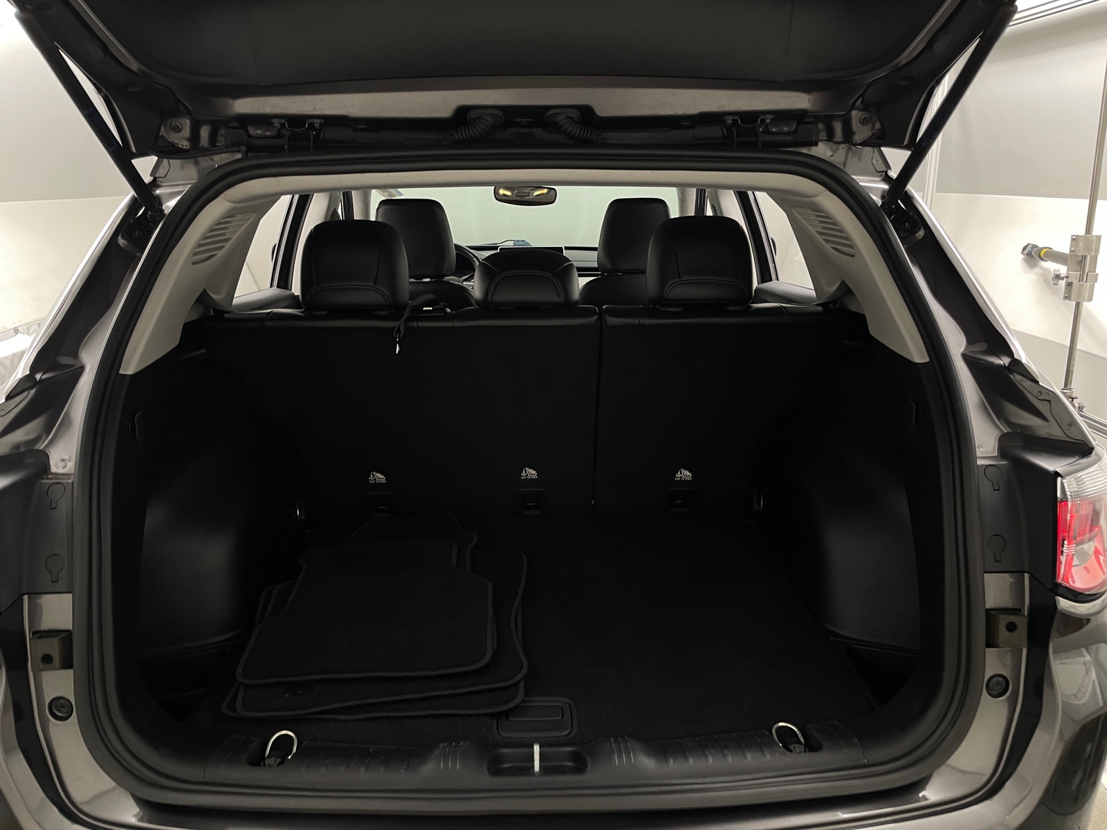 Thumbnail: 2022 Jeep Compass - 6