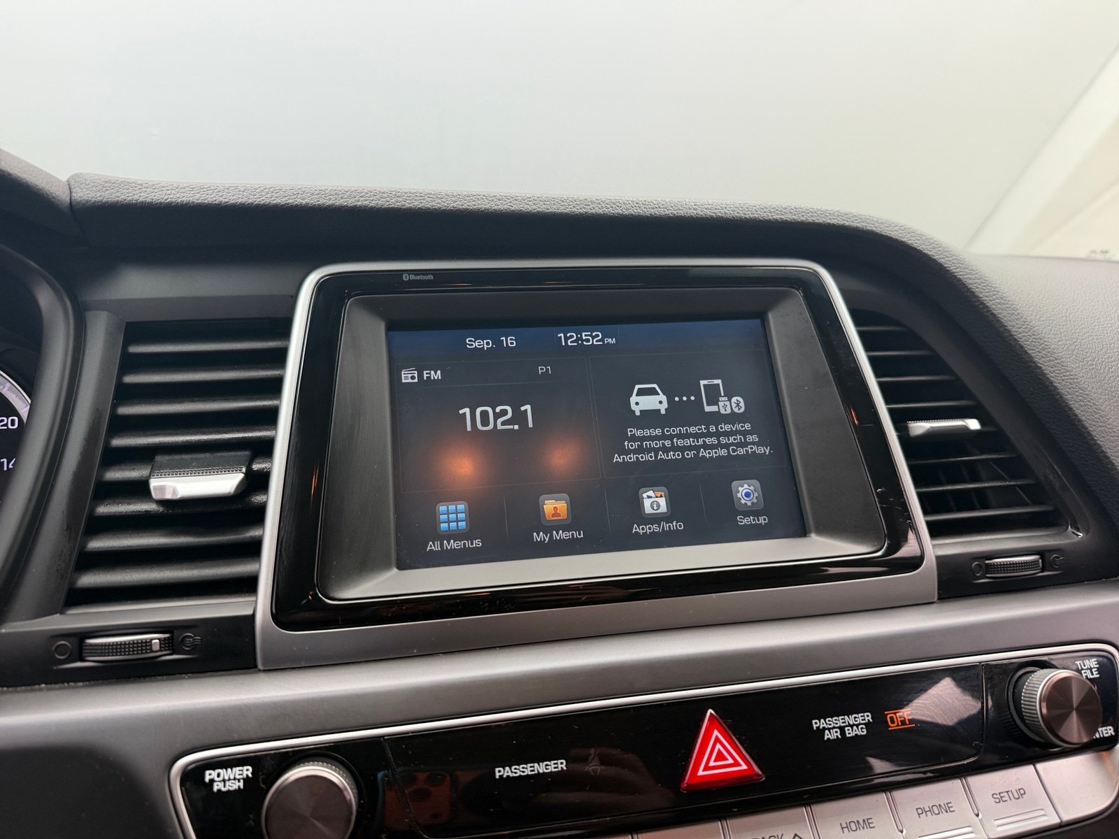 Thumbnail: 2019 Hyundai Sonata - 4