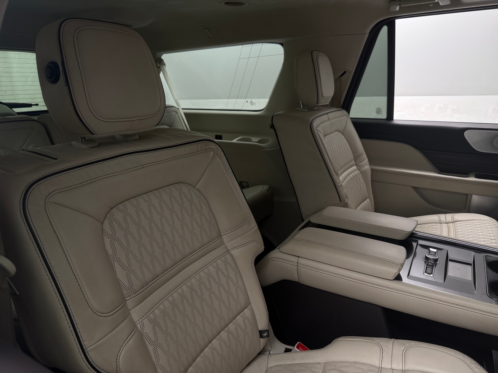 Thumbnail: 2020 Lincoln Navigator L - 5