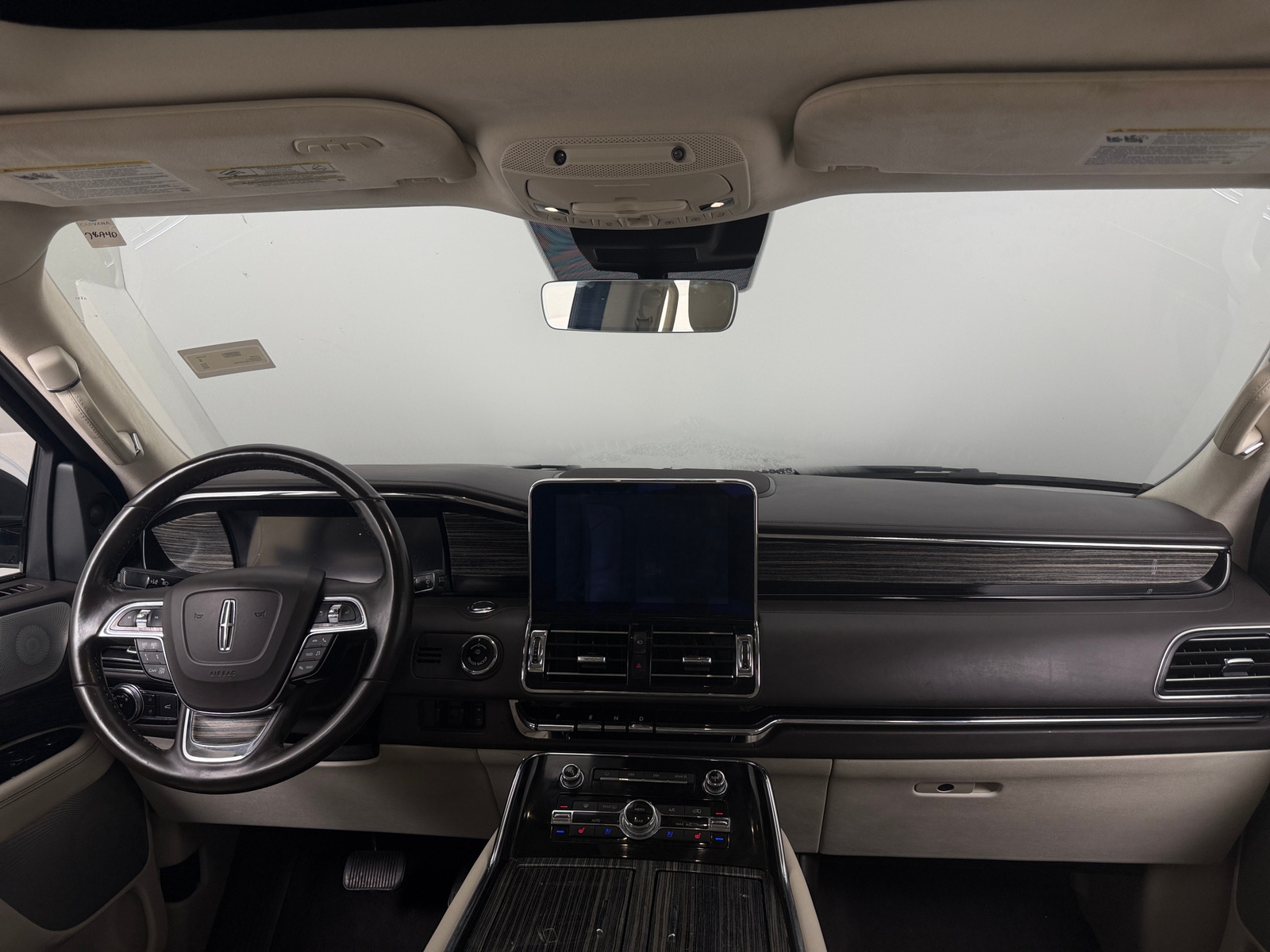 Thumbnail: 2020 Lincoln Navigator L - 2