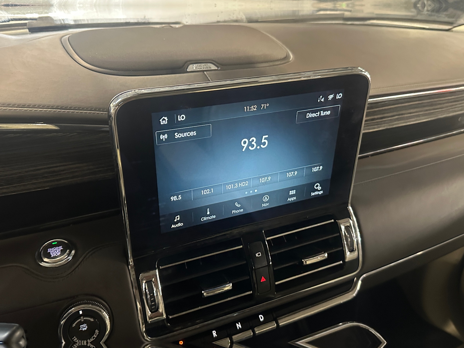 Thumbnail: 2020 Lincoln Navigator L - 3