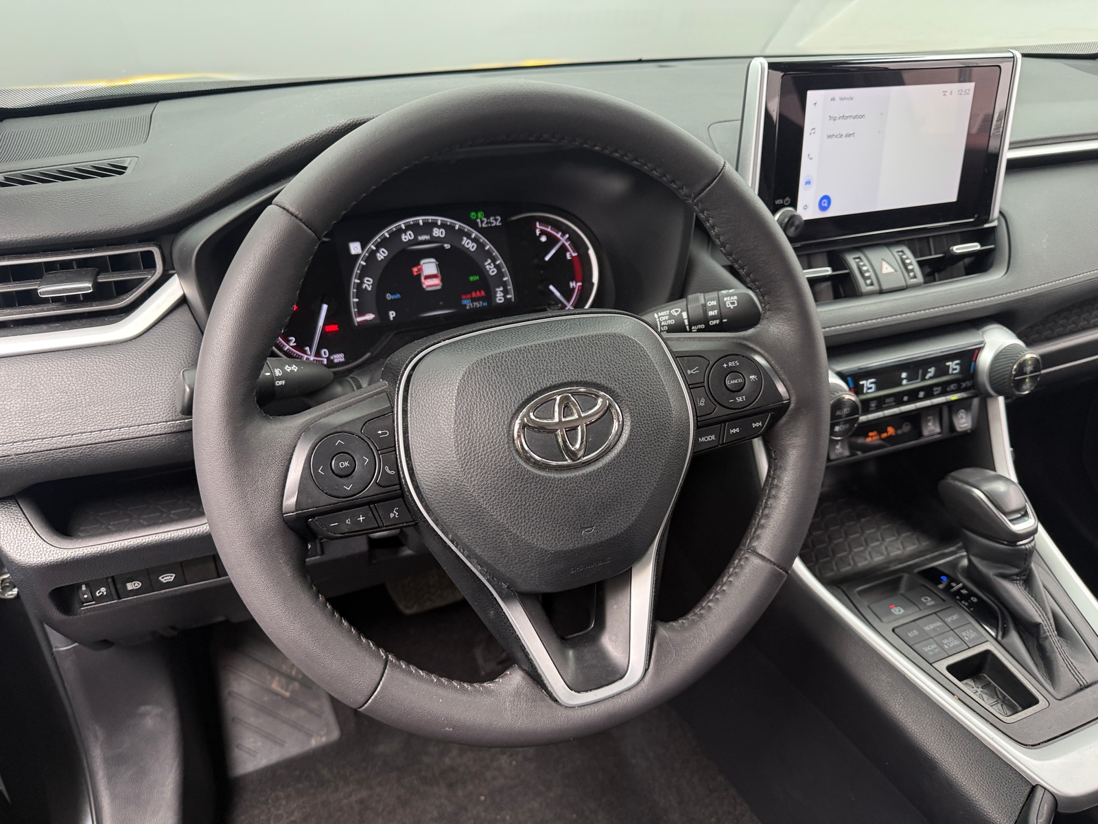 Thumbnail: 2023 Toyota RAV4 - 4