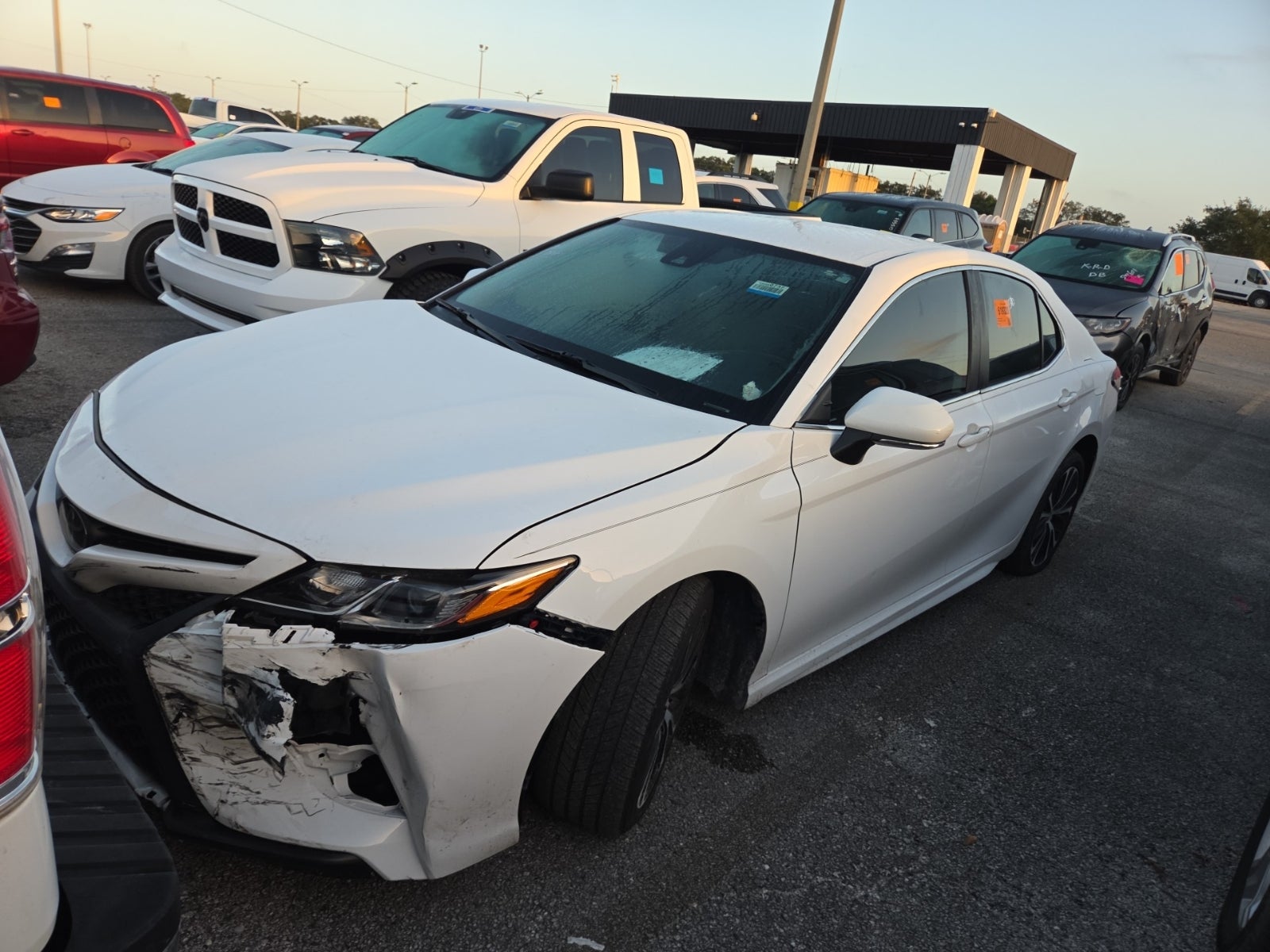2020 Toyota Camry SE