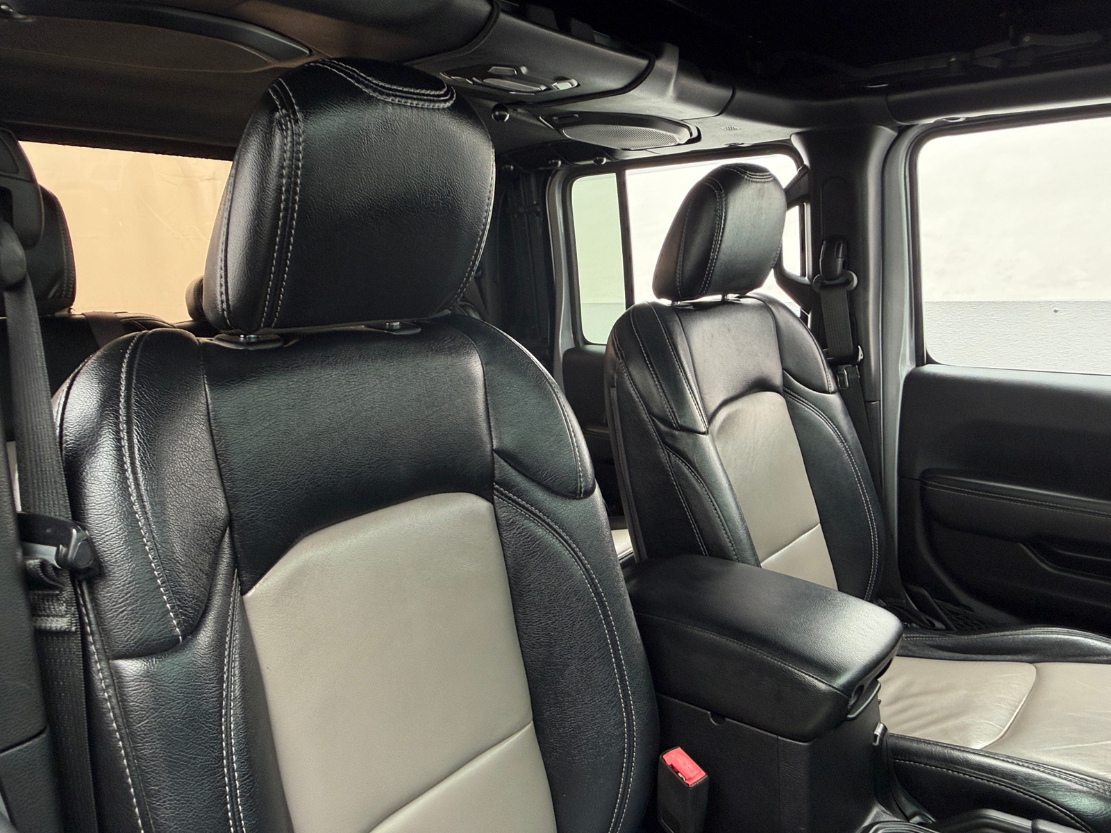 Thumbnail: 2020 Jeep Gladiator - 2
