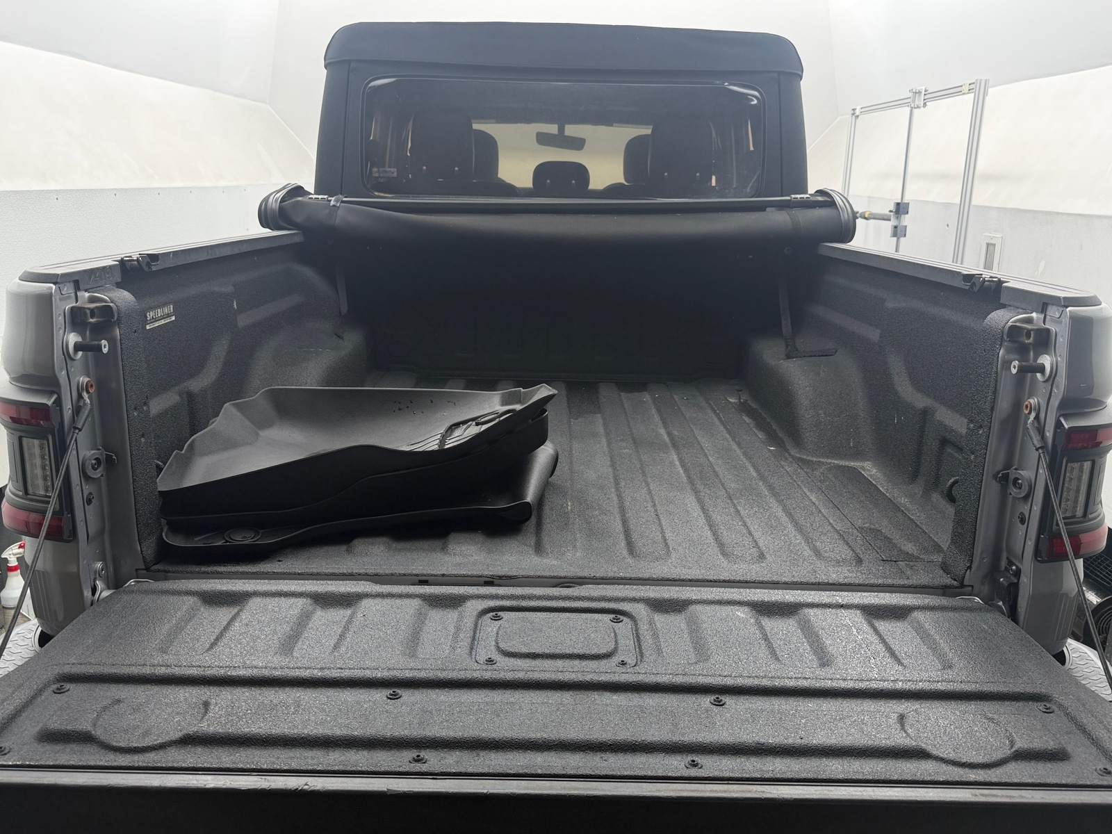 Thumbnail: 2020 Jeep Gladiator - 7