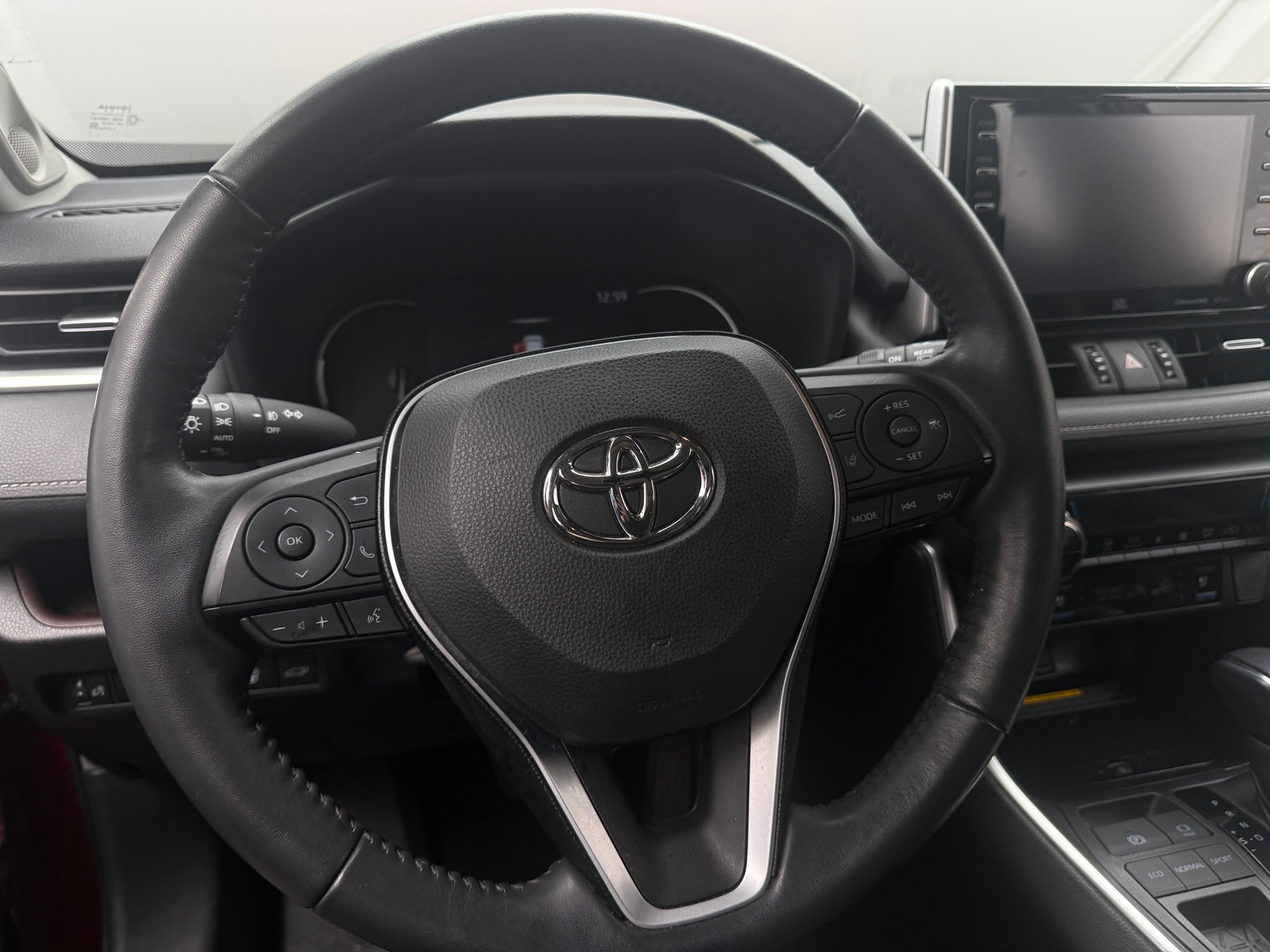 Thumbnail: 2020 Toyota RAV4 - 4