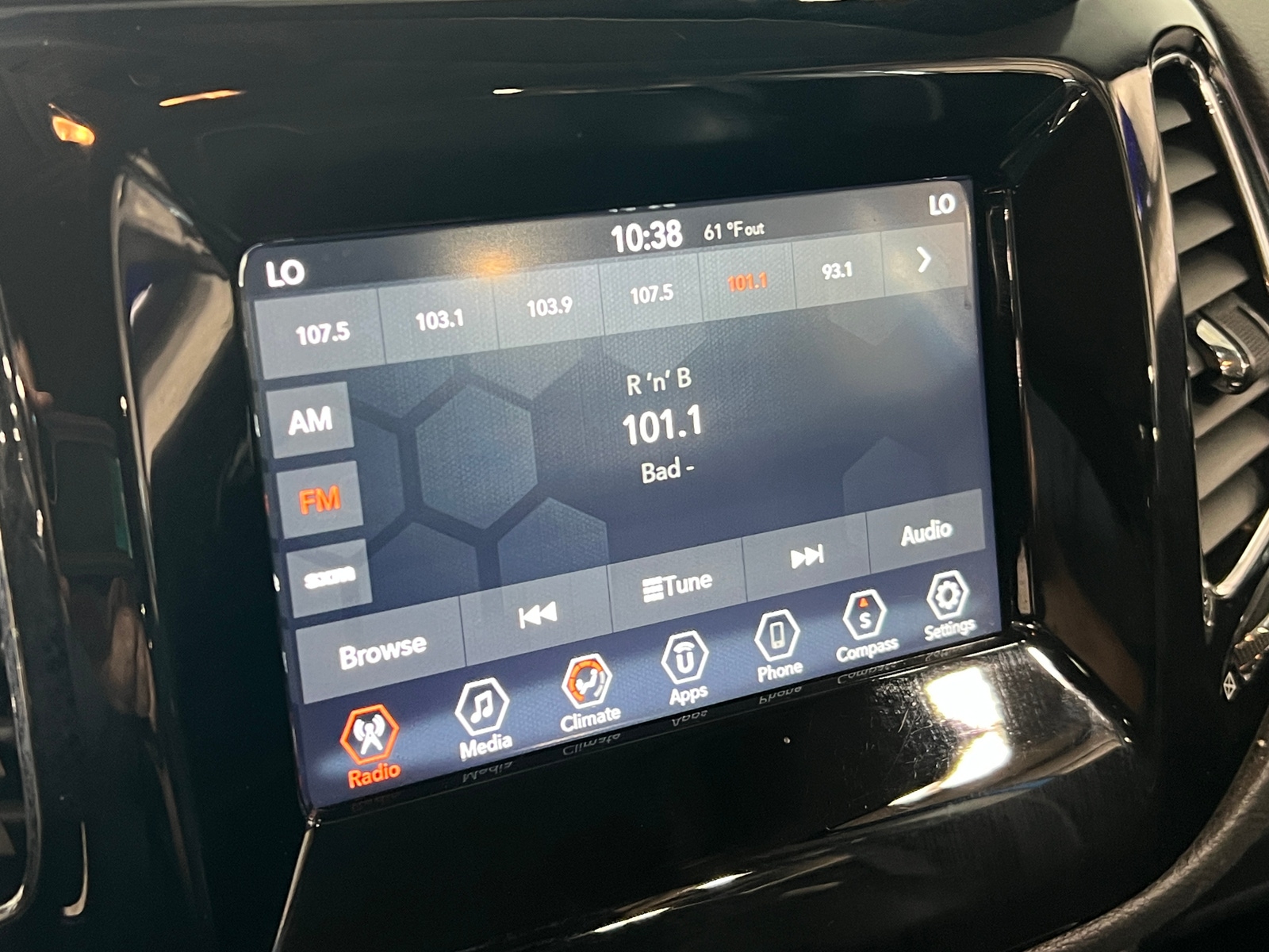 Thumbnail: 2021 Jeep Compass - 4
