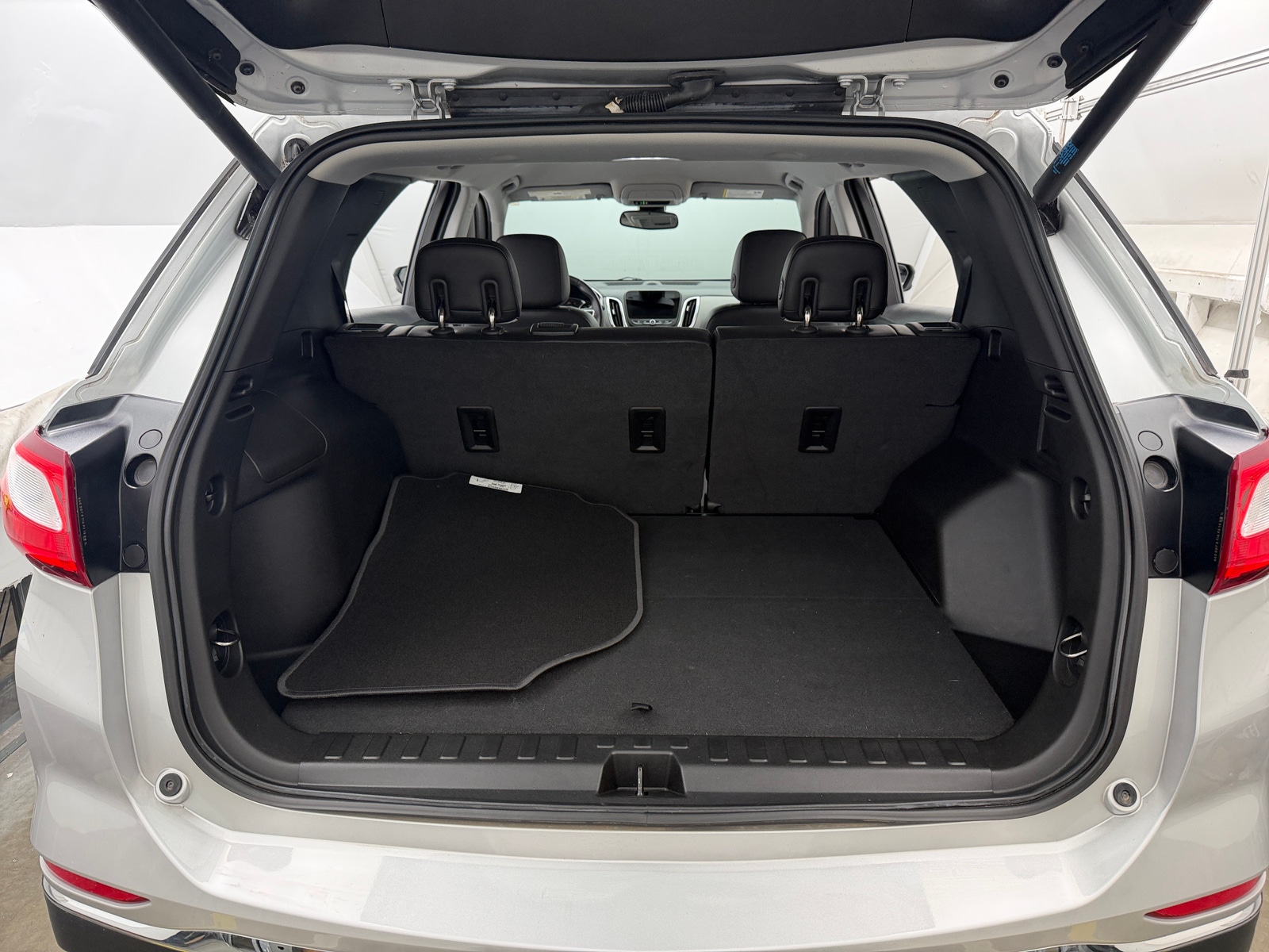 Thumbnail: 2020 Chevrolet Equinox - 6