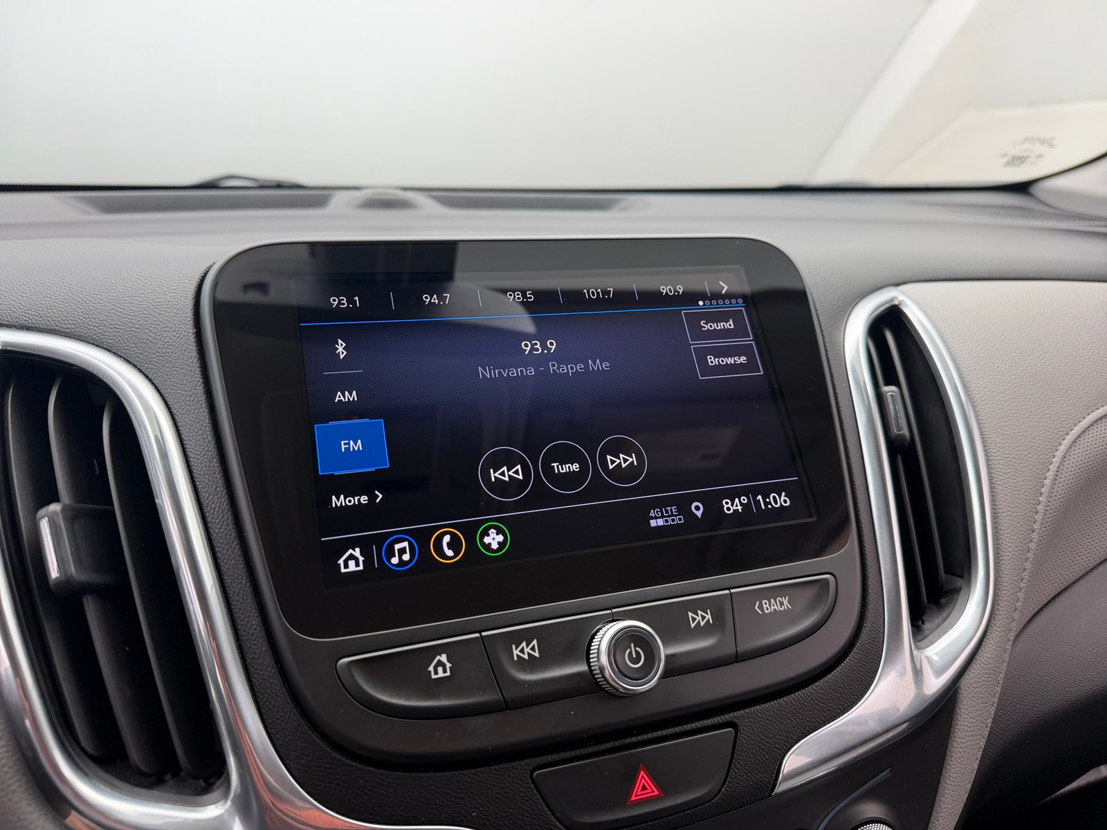 Thumbnail: 2020 Chevrolet Equinox - 3