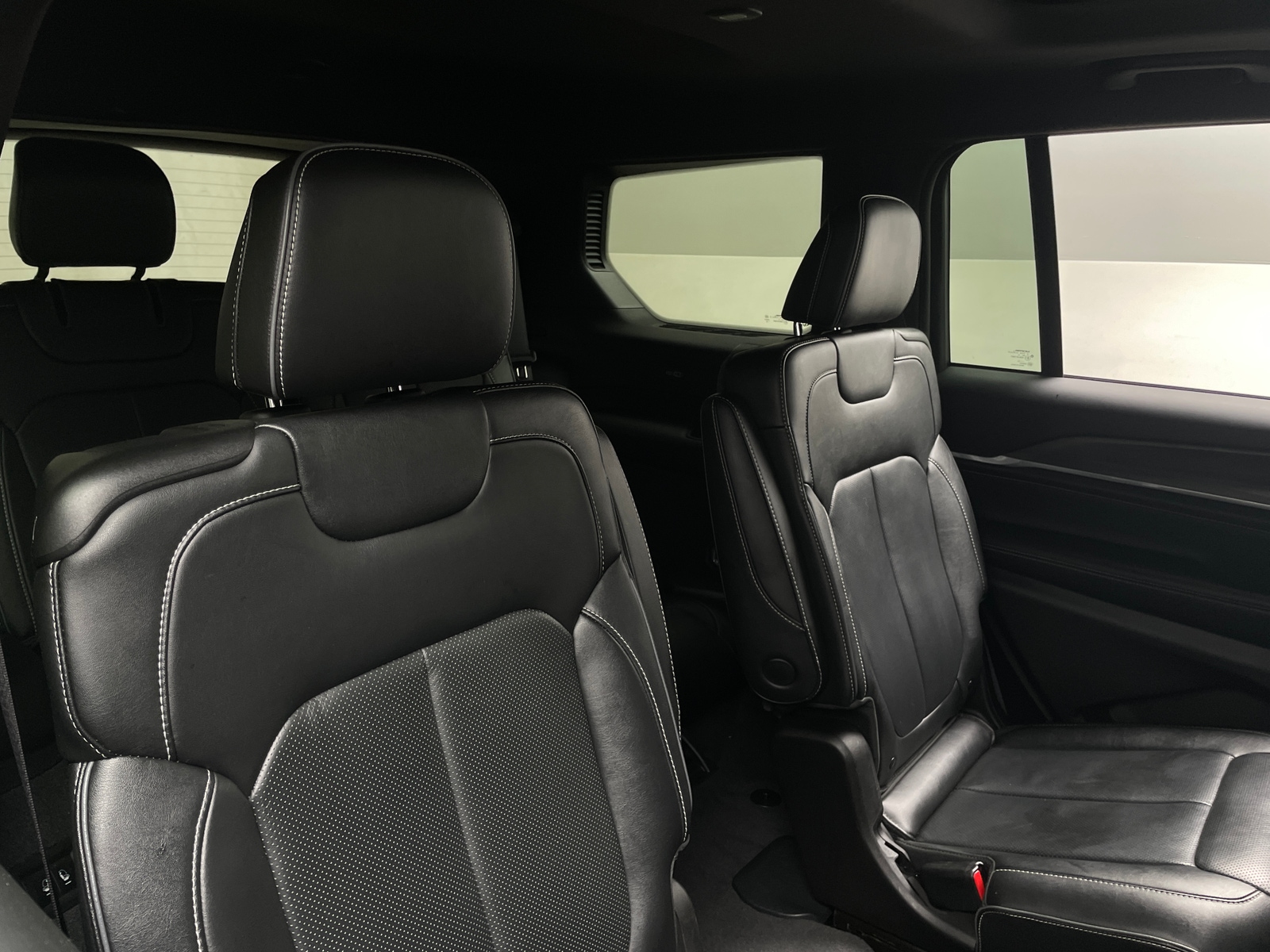 Thumbnail: 2023 Jeep Grand Cherokee L - 5