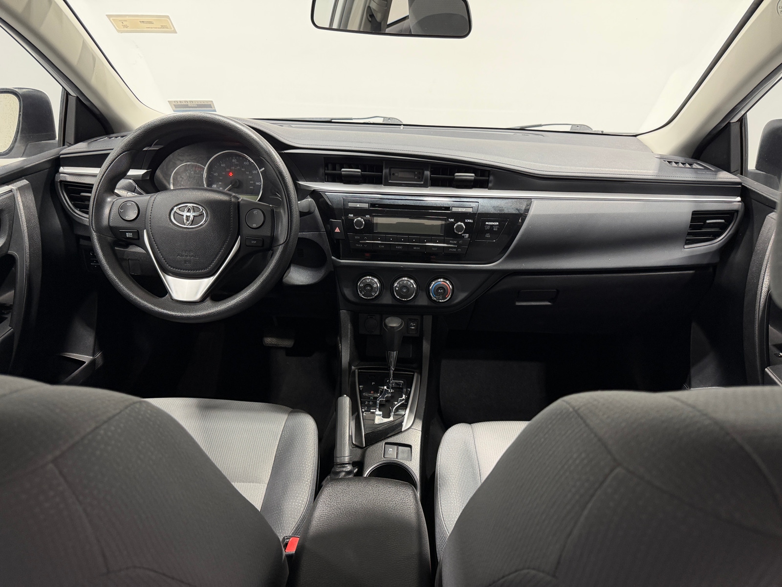 Thumbnail: 2014 Toyota Corolla - 3