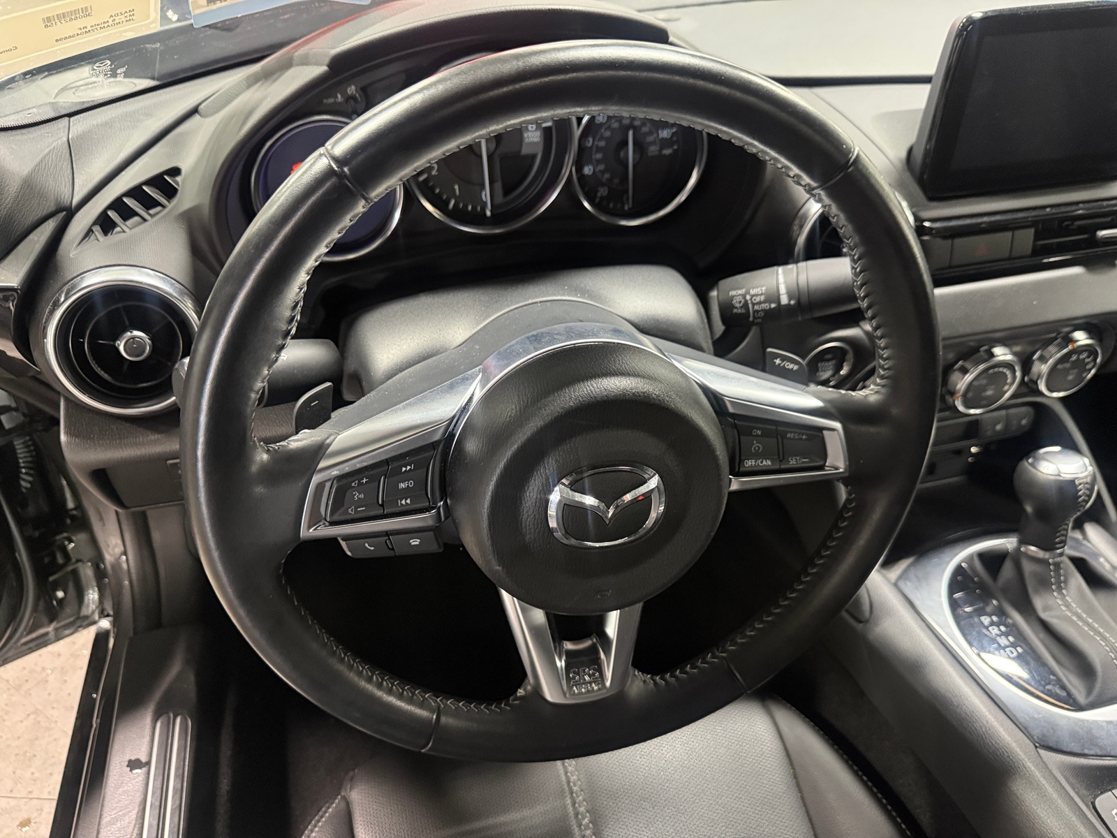 Thumbnail: 2021 Mazda MX-5 Miata - 4