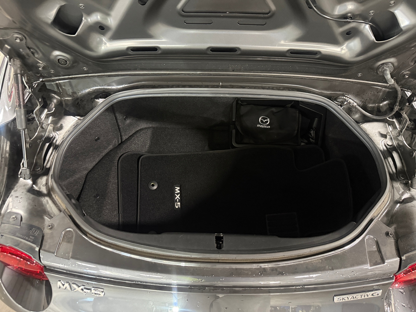 Thumbnail: 2021 Mazda MX-5 Miata - 5