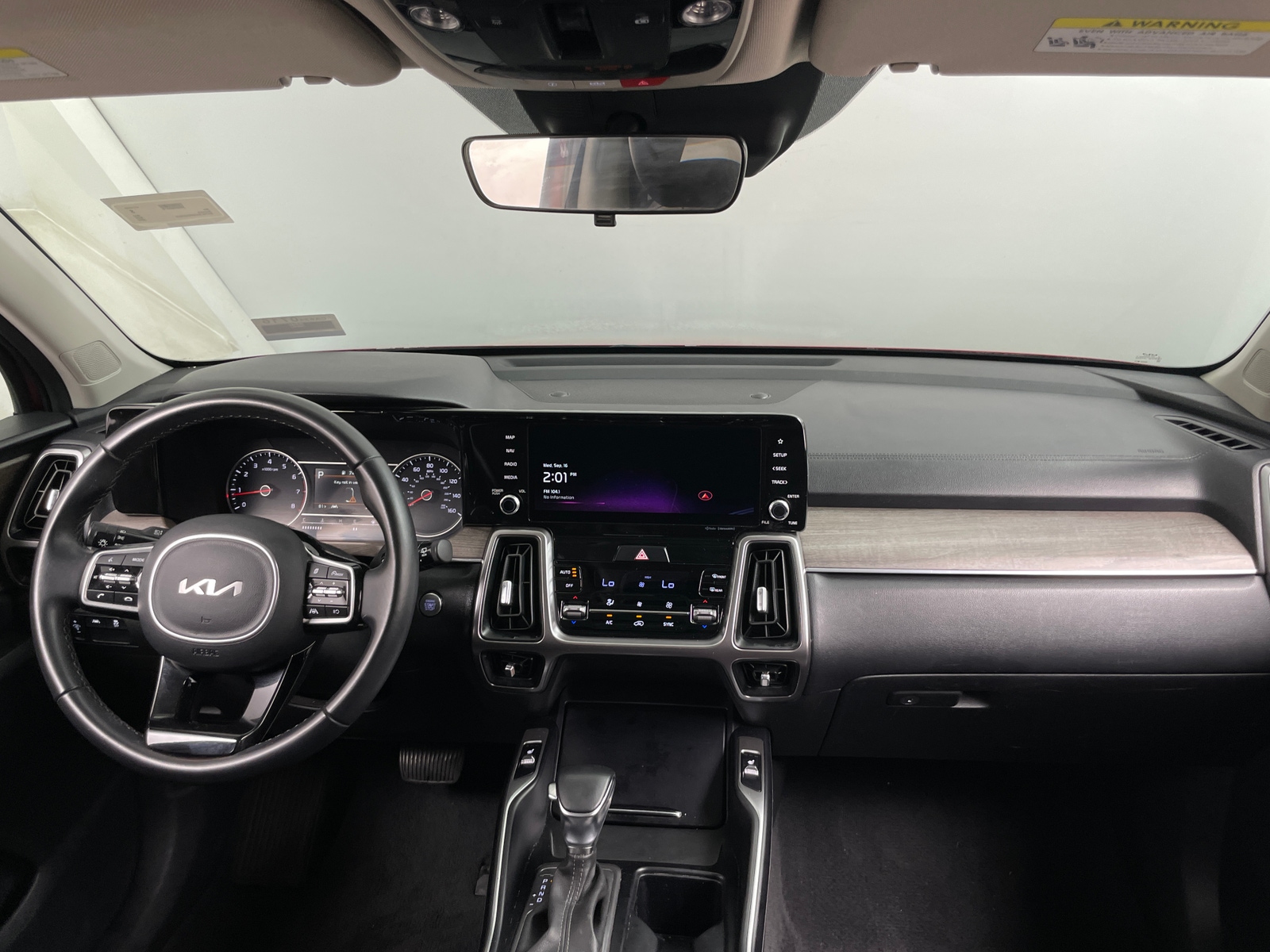 Thumbnail: 2023 Kia Sorento - 2