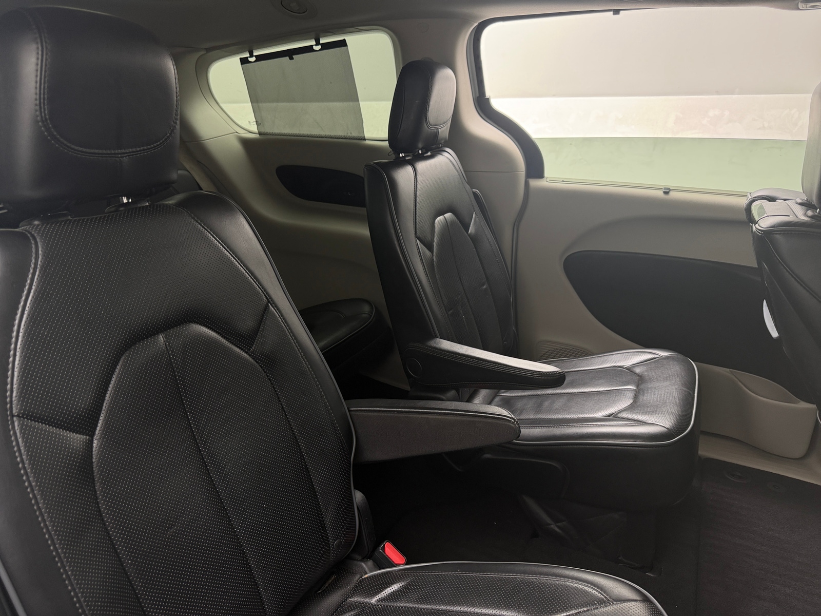 Thumbnail: 2018 Chrysler Pacifica - 5