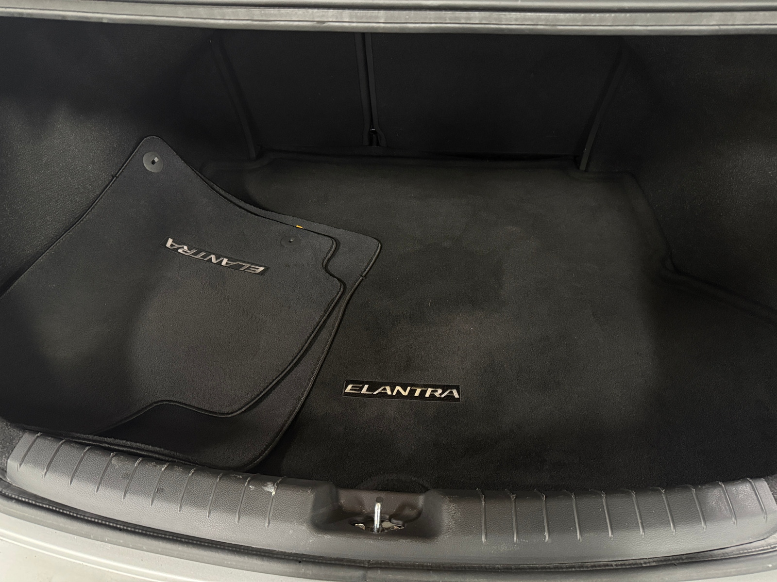 Thumbnail: 2018 Hyundai Elantra - 7