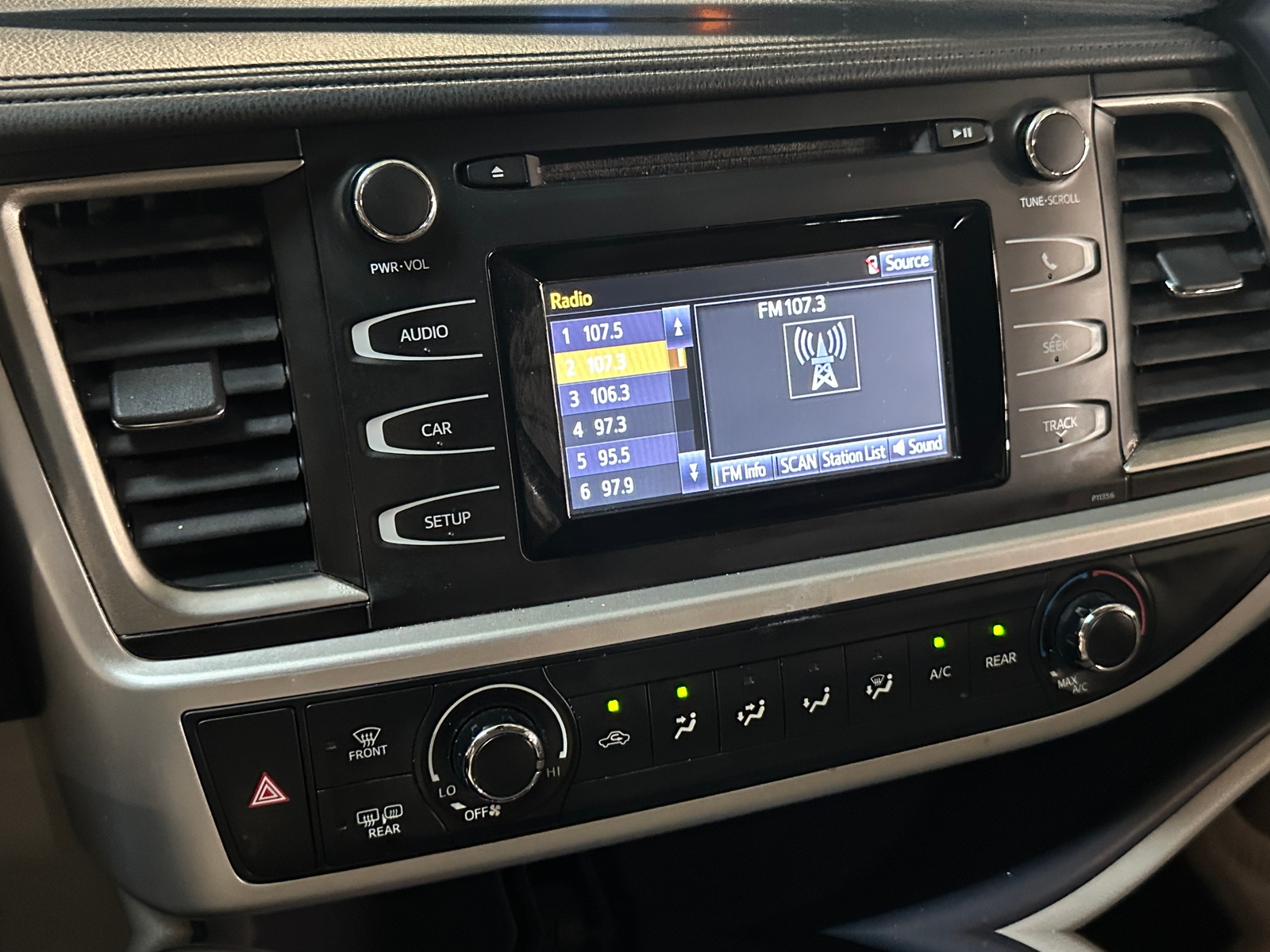 Thumbnail: 2018 Toyota Highlander - 4