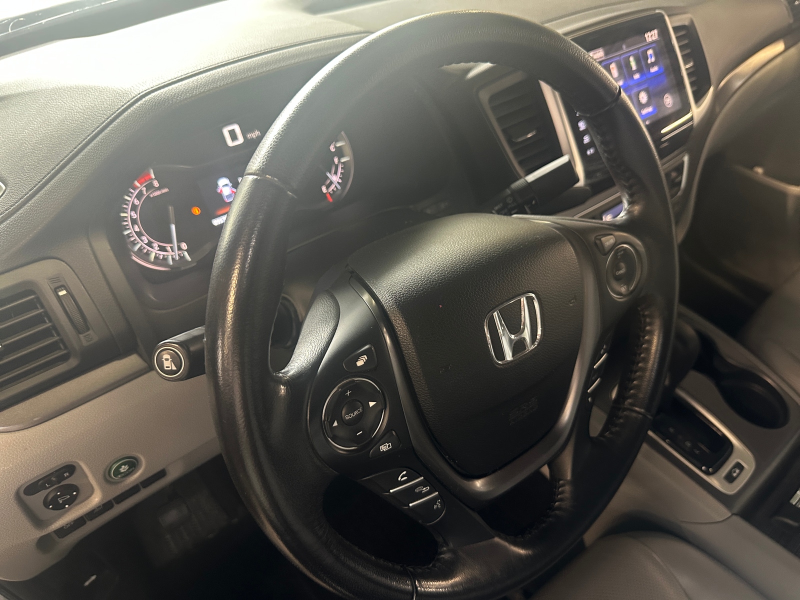 Thumbnail: 2017 Honda Ridgeline - 4