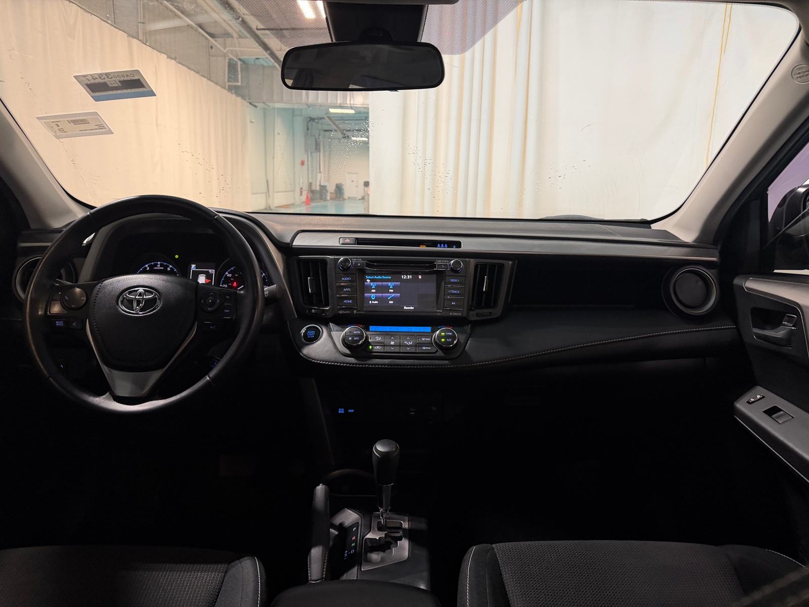 Thumbnail: 2017 Toyota RAV4 - 3