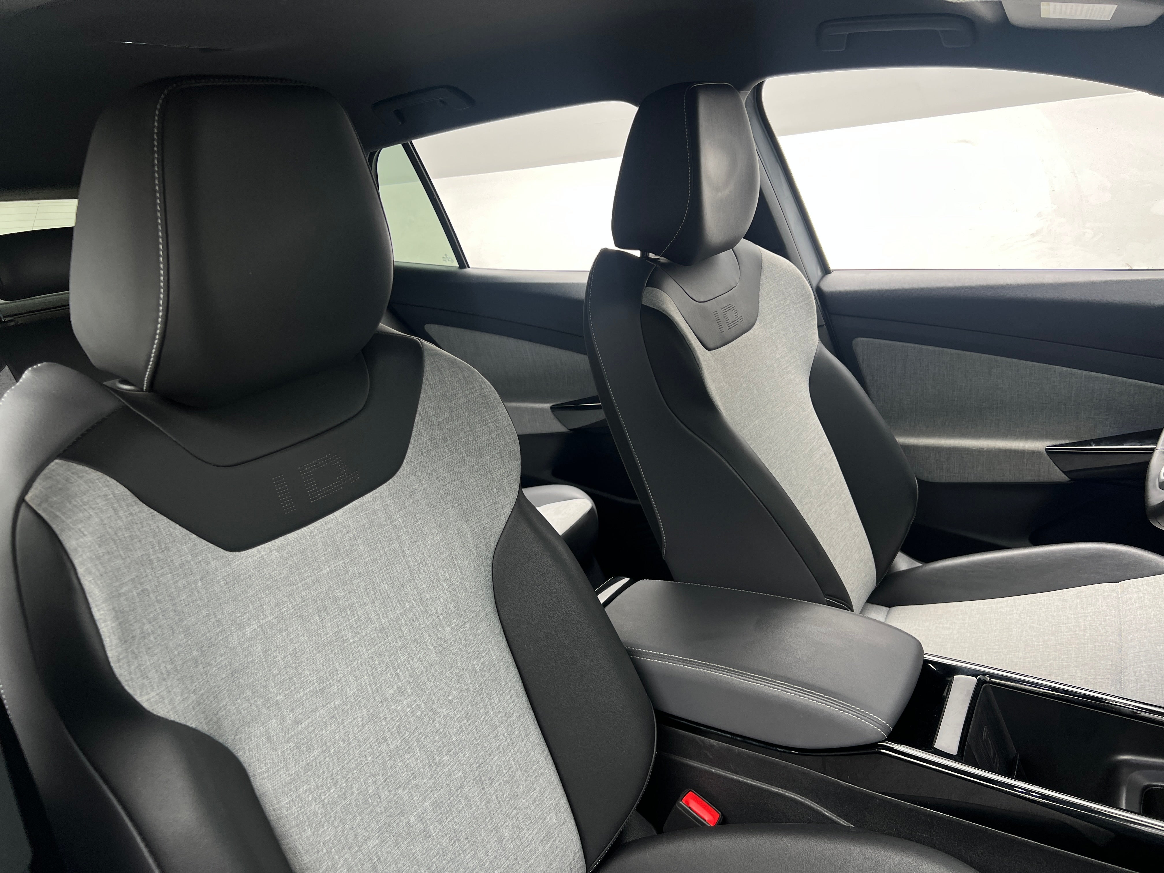 Used 2023 Volkswagen ID.4 PRO with VIN 1V2DNPE88PC026248 for sale in Auburn, WA