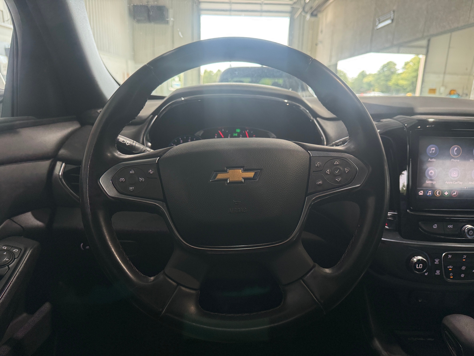 Thumbnail: 2023 Chevrolet Traverse - 5