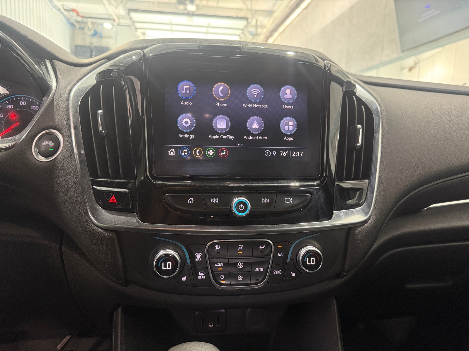 Thumbnail: 2023 Chevrolet Traverse - 4