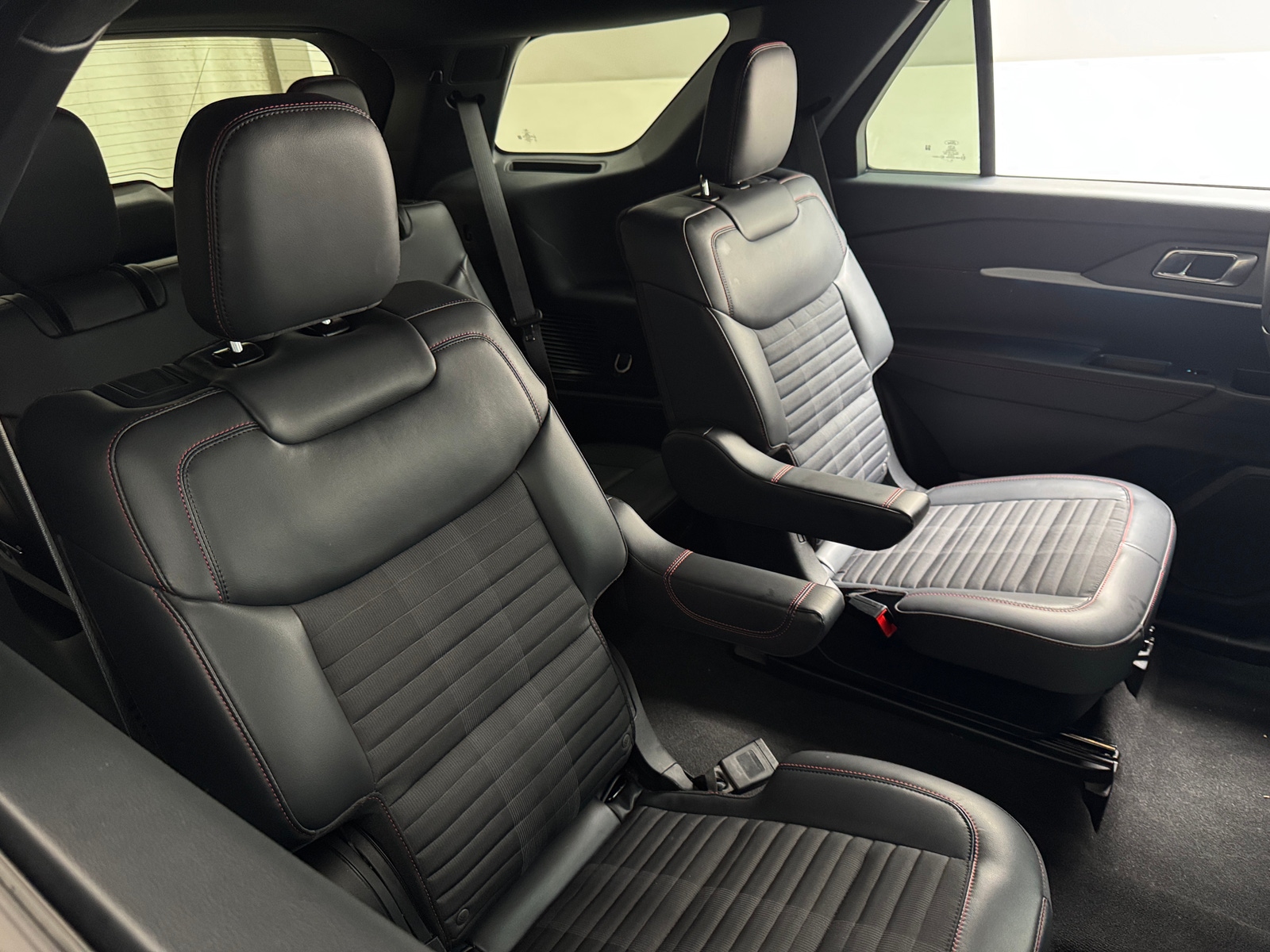 Thumbnail: 2026 Ford Explorer - 5